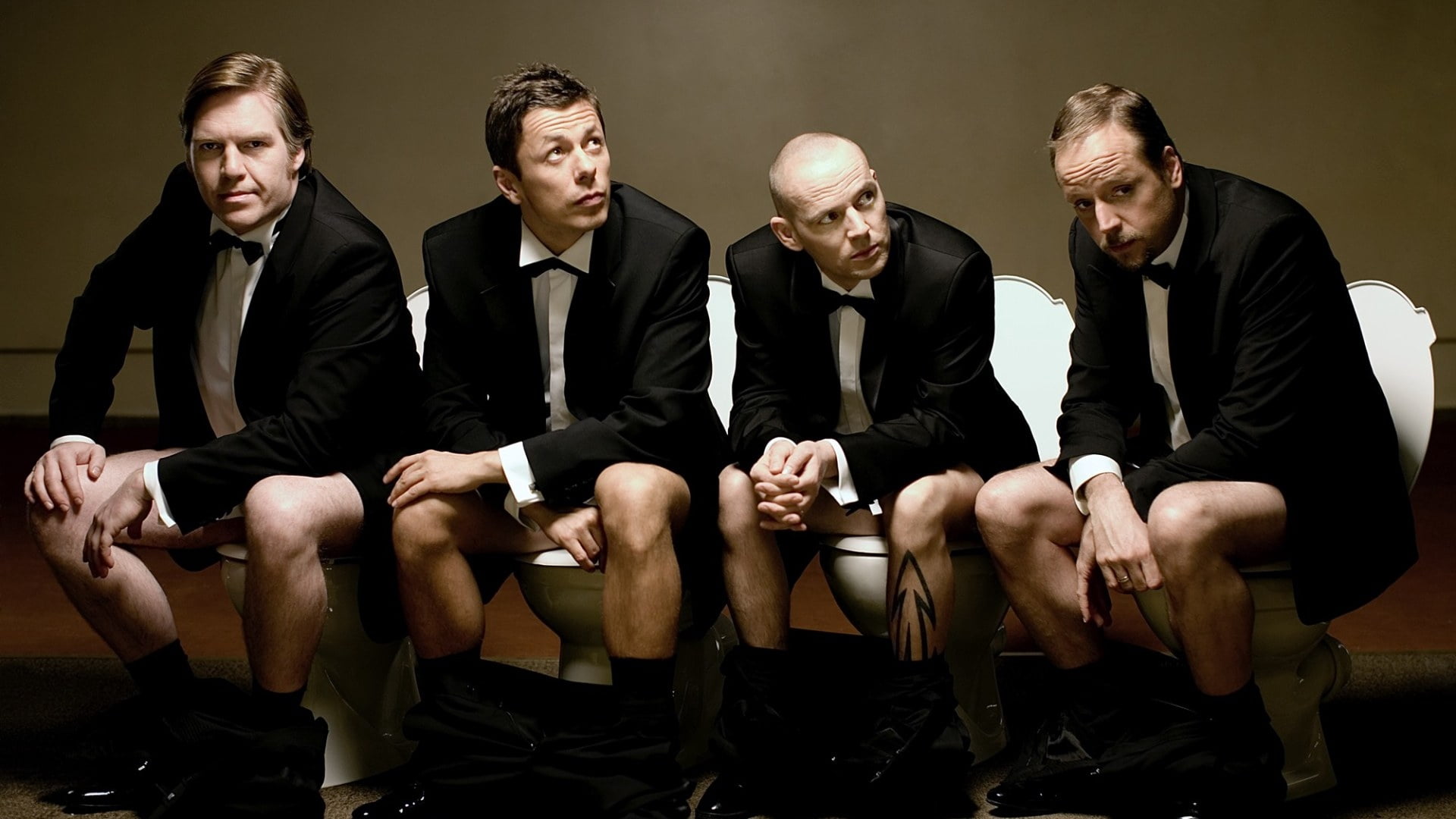 four men's black suits, die fantastischen vier, pants, wc, look