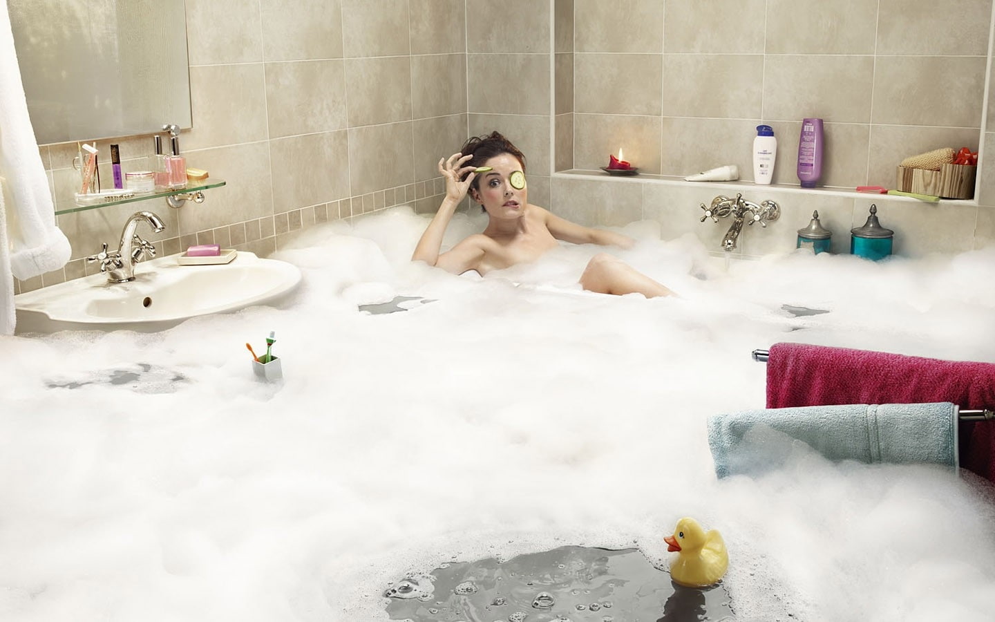 women bathroom funny bubbles towels flood rubber ducks bubble bath Animals Ducks HD Art