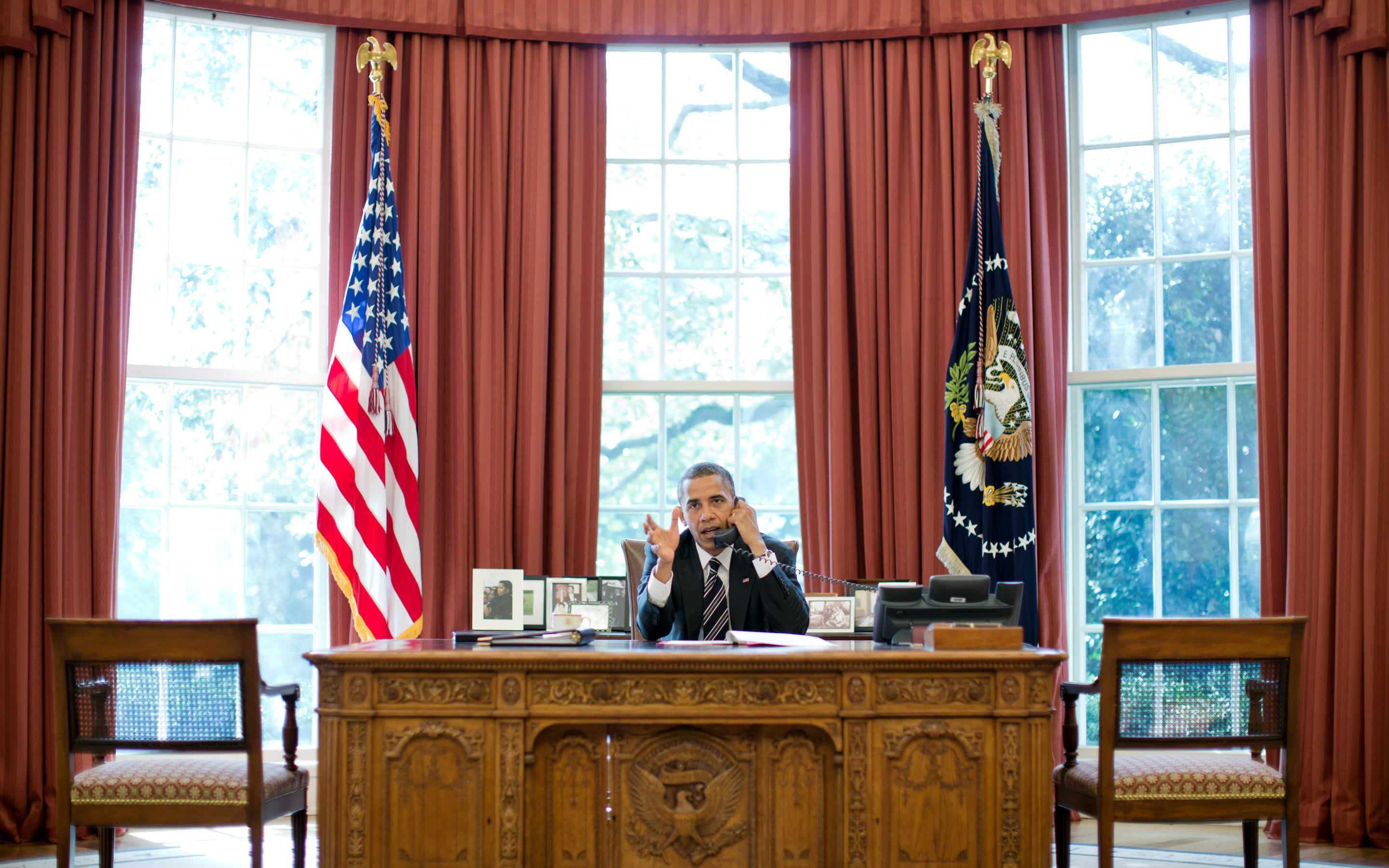 Barack Obama, President, The white house, one person, indoors