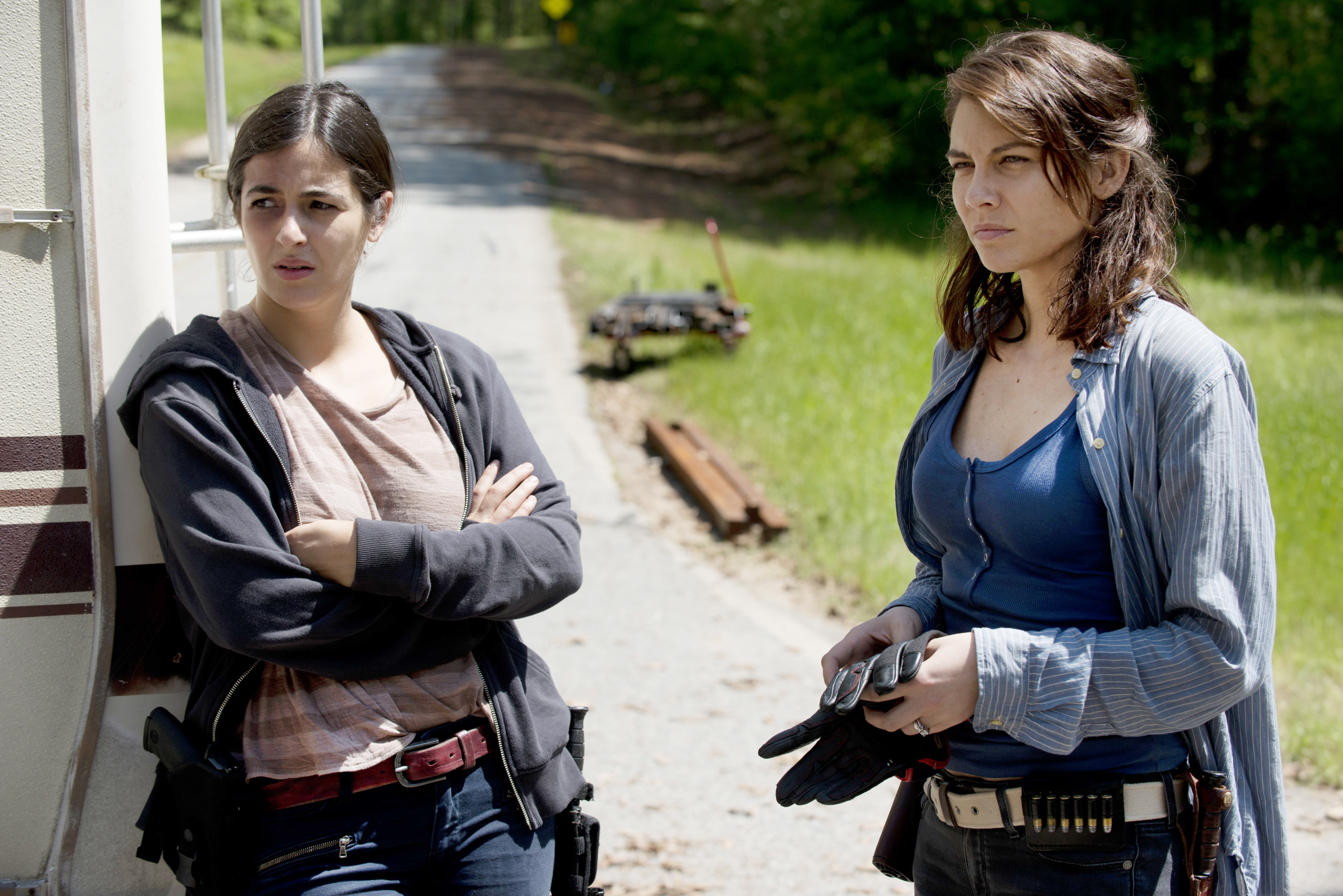 women's blue dress shirt, Maggie, The Walking Dead, Tara, Lauren Cohan