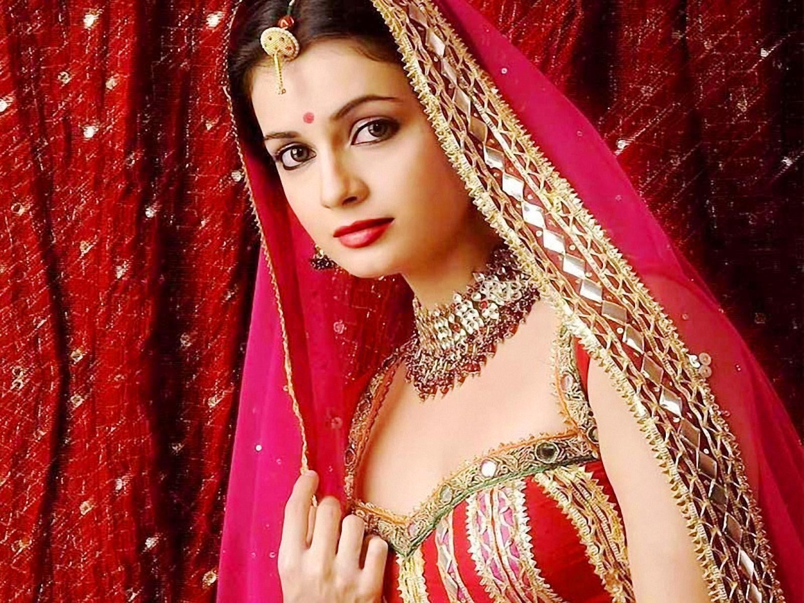 Diya Mirza In Saree, red and brown dress, Female Celebrities