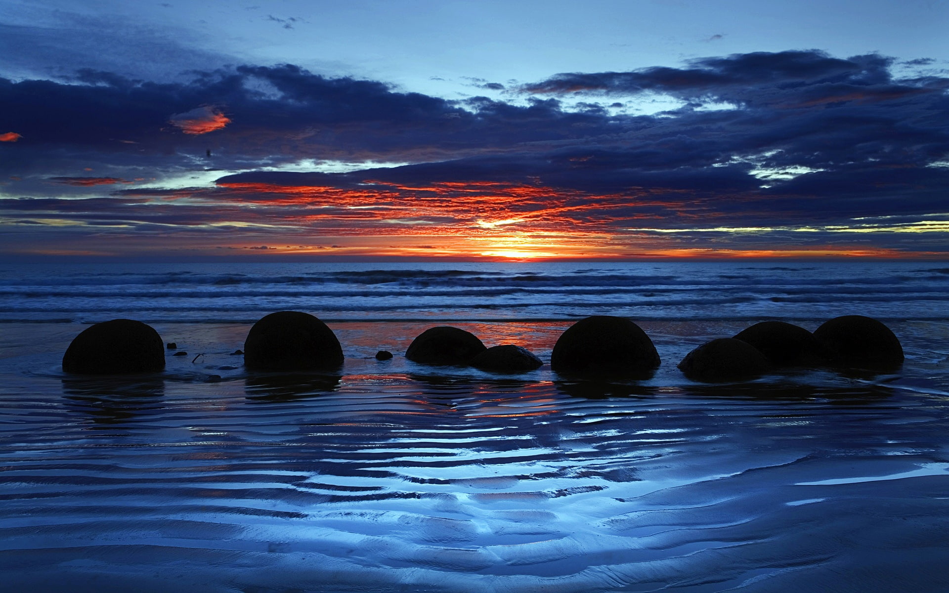 Moeraki Boulders, Koekohe Beach, Otago, New Zealand, sunset, clouds