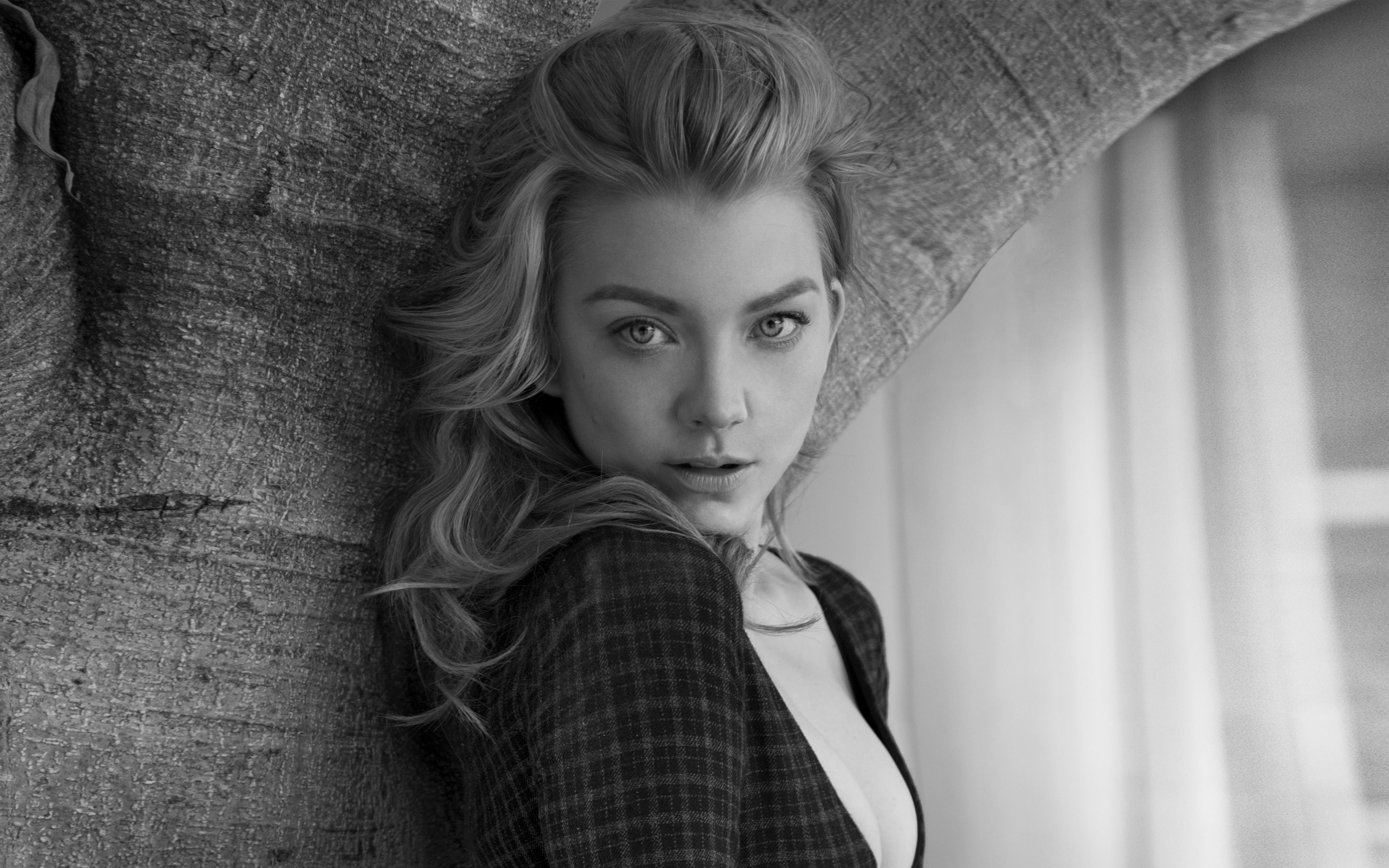 Natalie Dormer 4K 2, portrait, one person, looking at camera