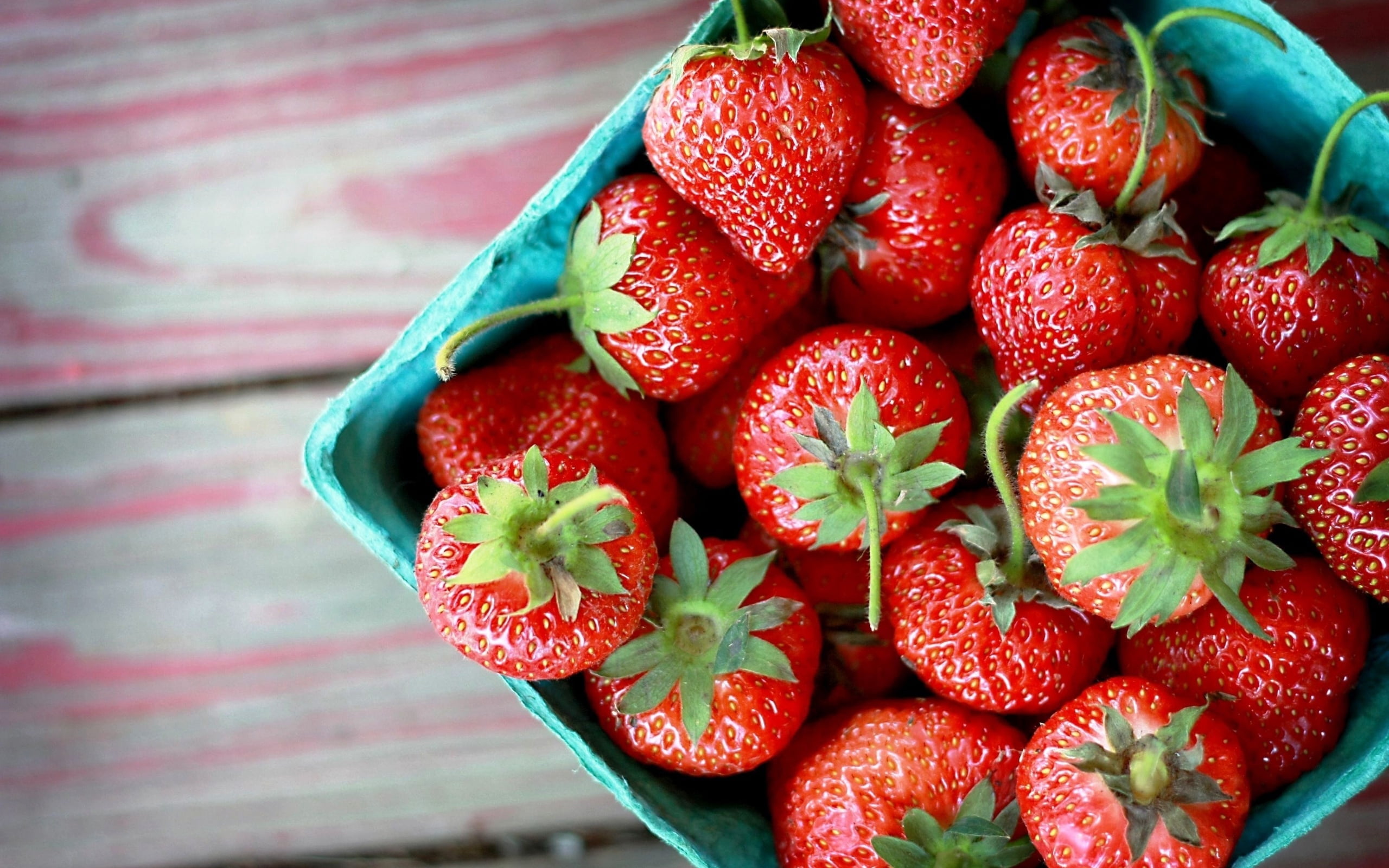 bunch of strawberries, strawberry, food, plate, freshness, fruit