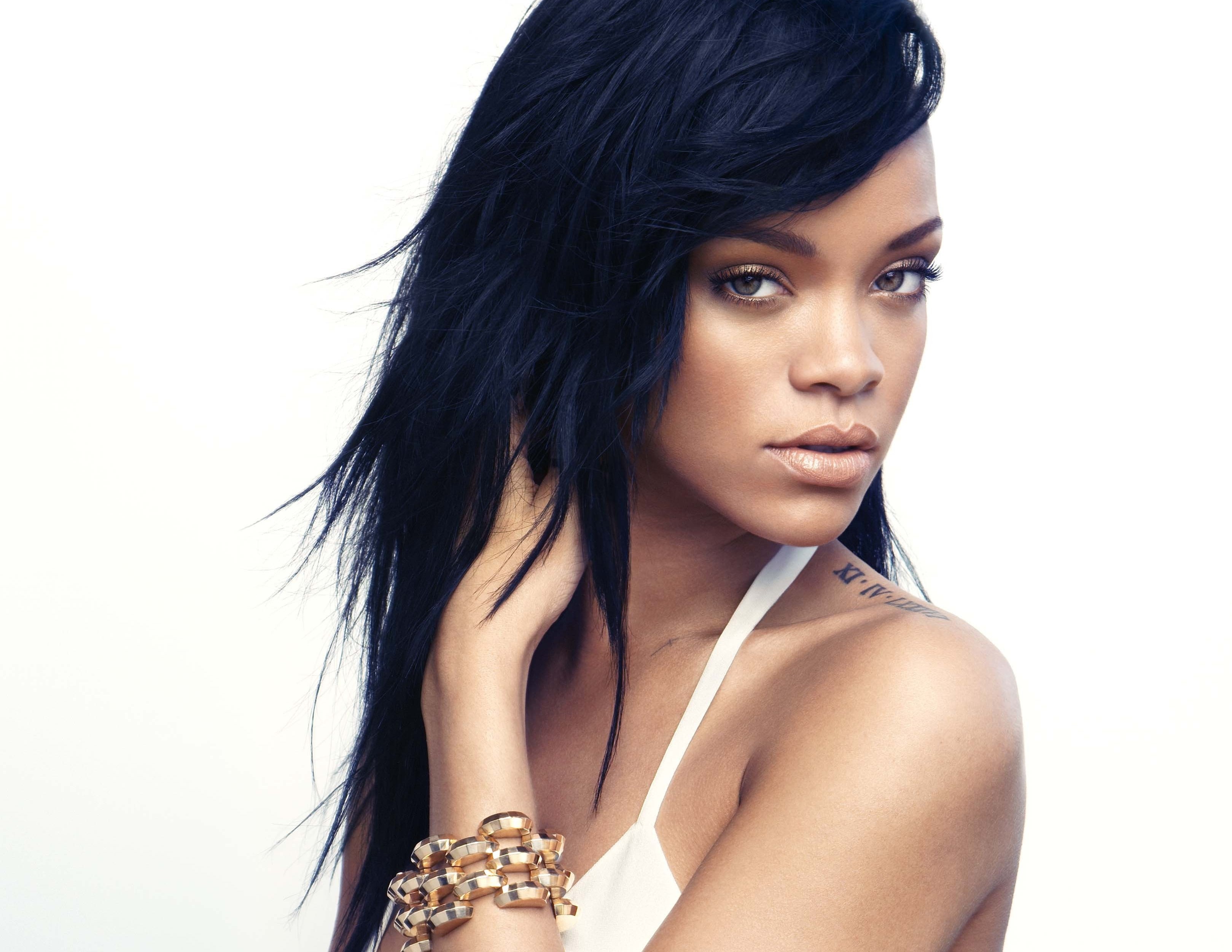 Rihanna Fenty, look, face, hair, tattoo, white background, bracelet