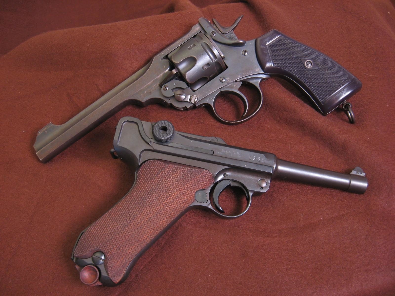 Weapons, Pistol