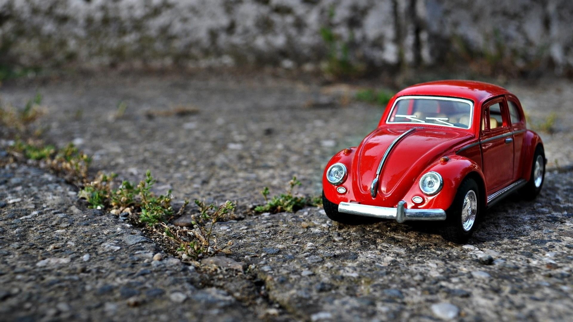 red Volkswagen Beetle scale model, car, toys, closeup, macro