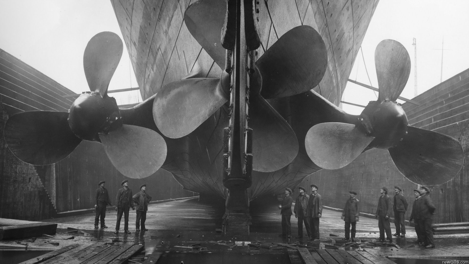 Titanic, photography, ship, workers, Belfast, dock, propeller