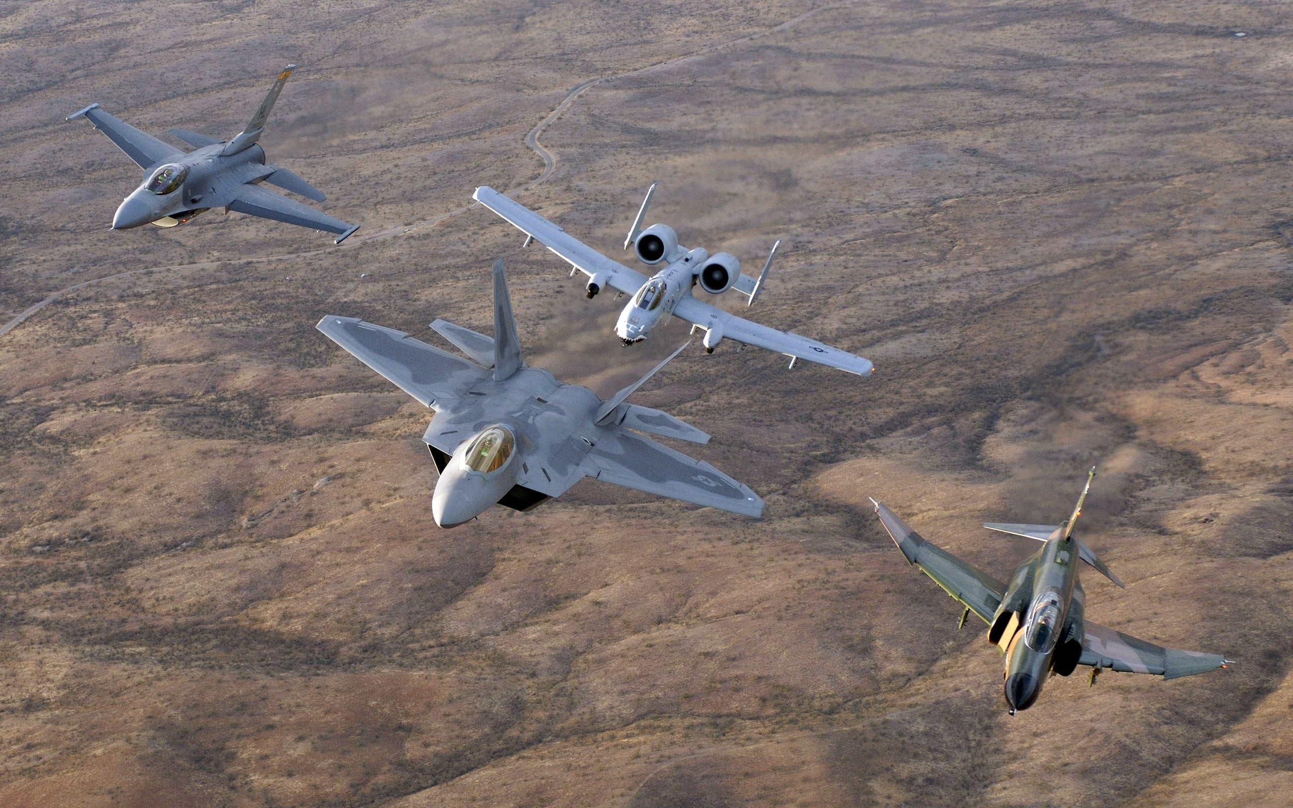 four gray fighter jets, General Dynamics F-16 Fighting Falcon