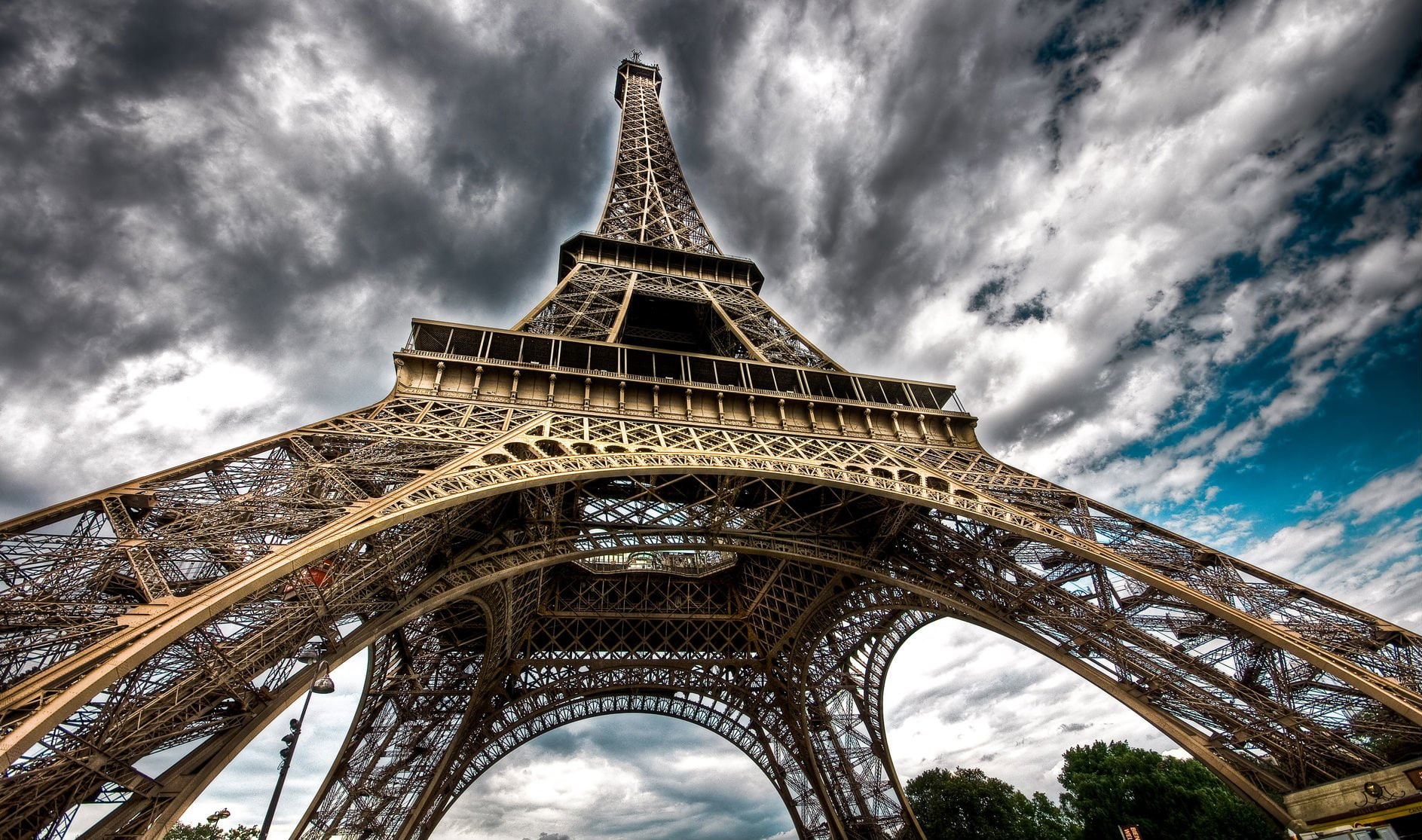 Monuments, Eiffel Tower