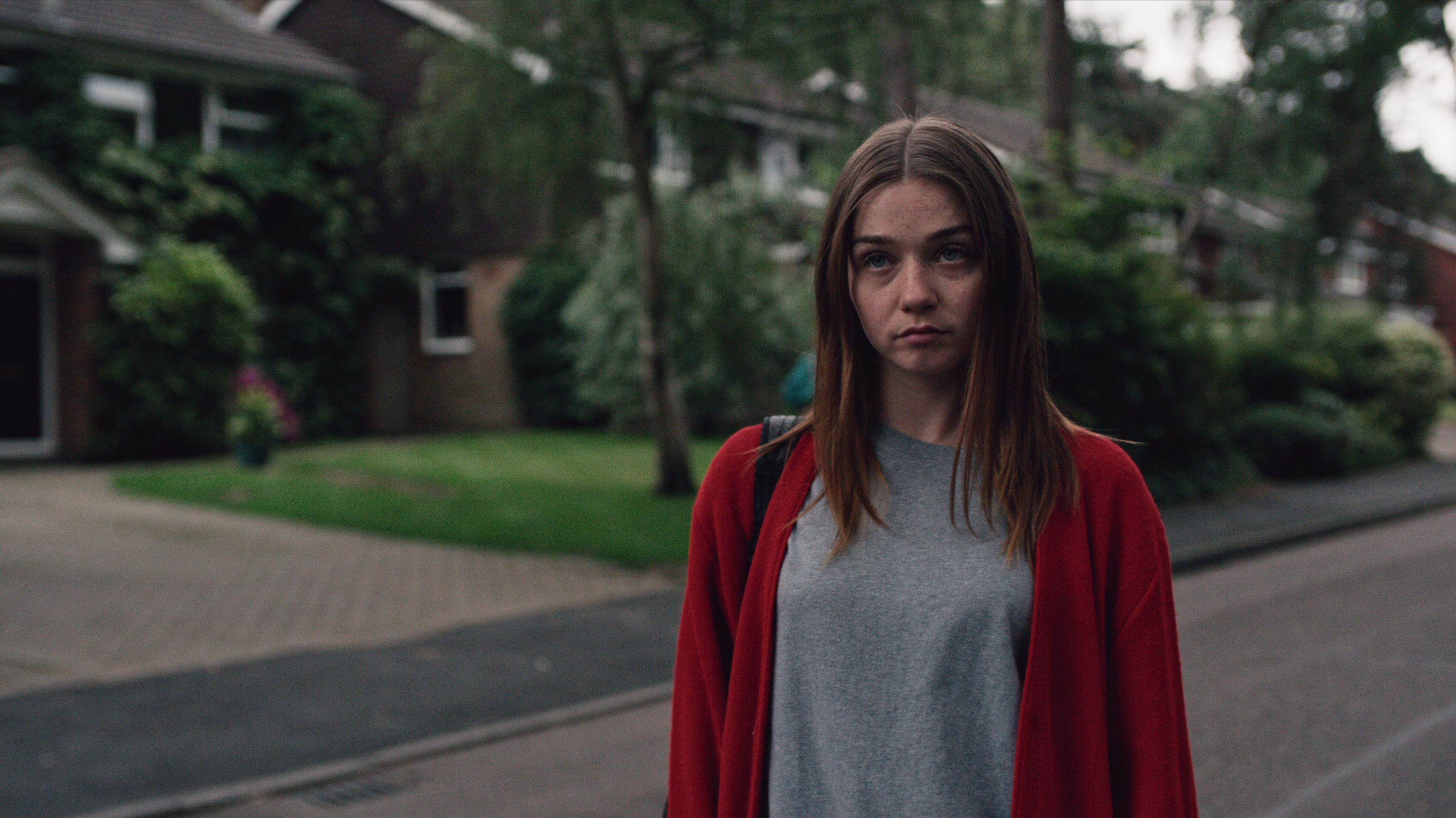 Jessica Barden, The End Of The F***ing World, walking