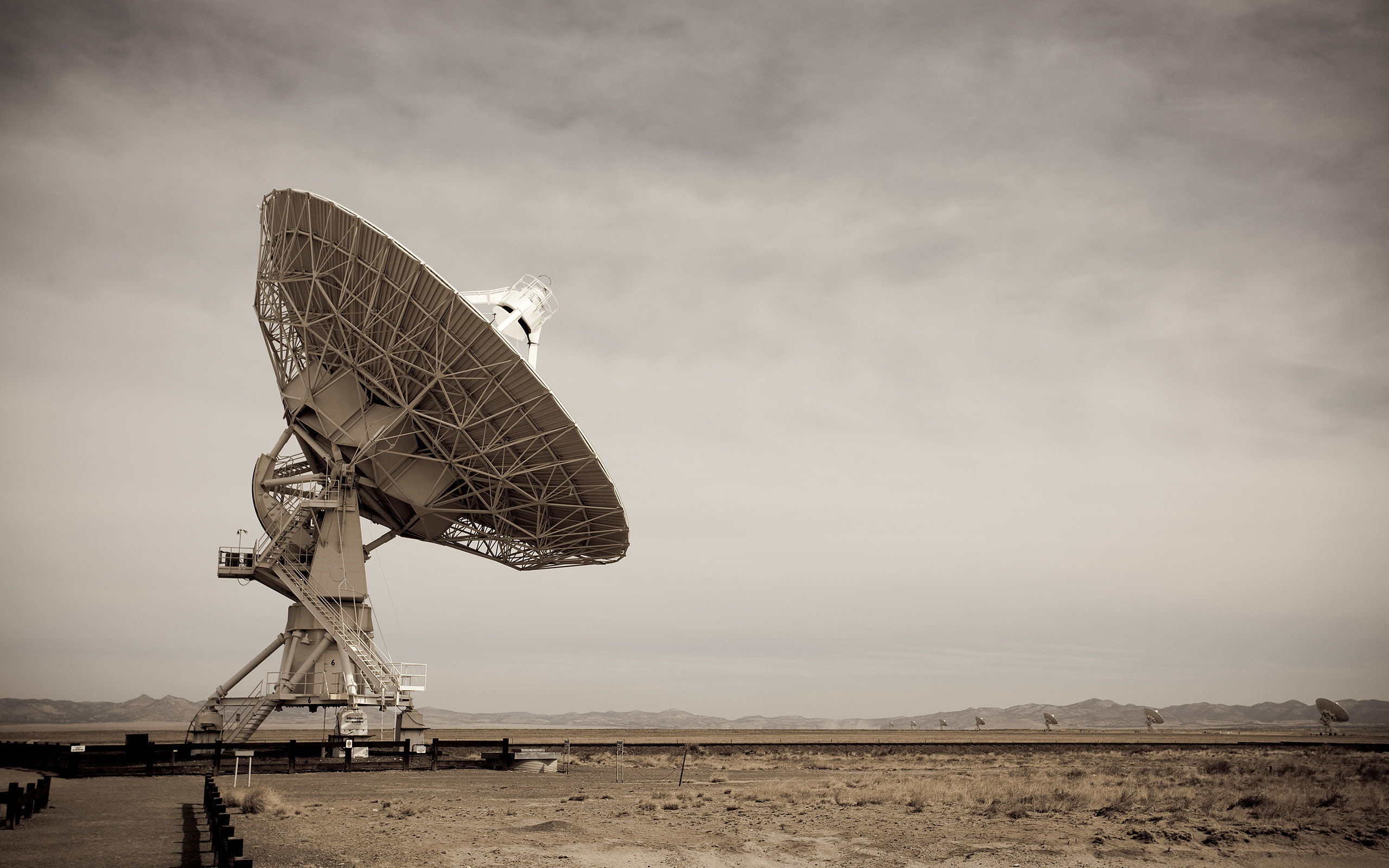 Very Large Array, astronomy, beige, canon, canoneos5dmarkii, duotone