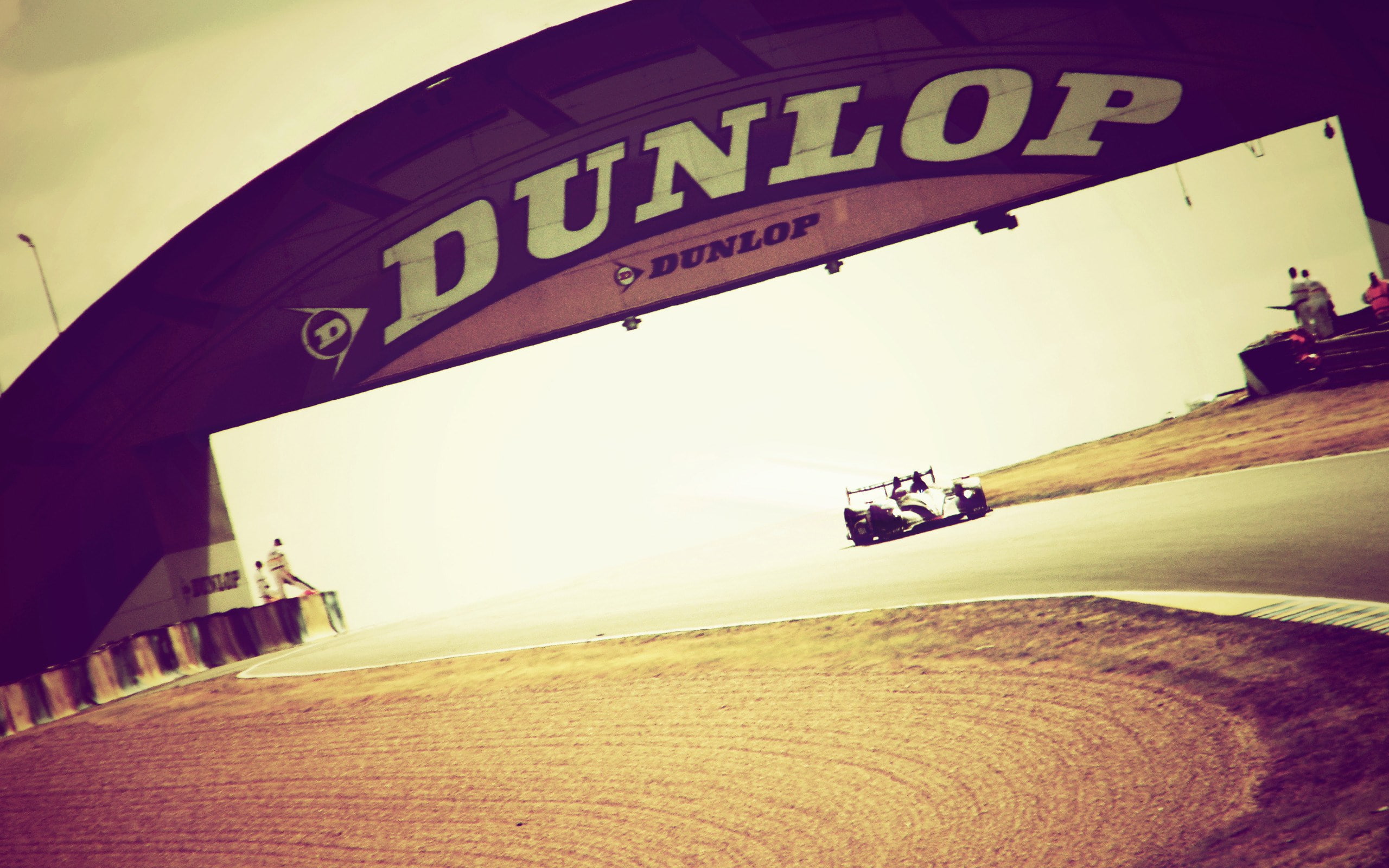 f1, western script, text, communication, sign, sky, architecture