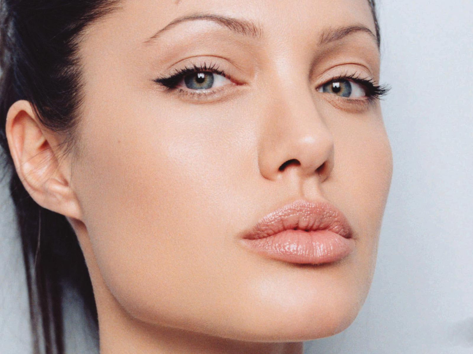 Angelina Jolie Gorgeous Face  Photoshoot