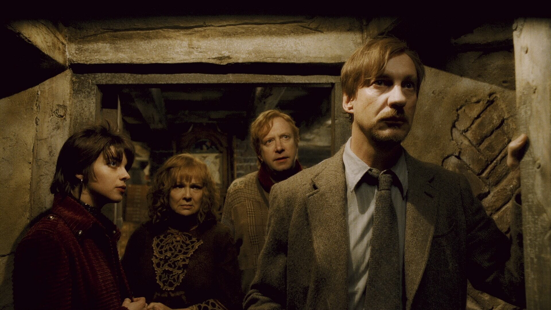 Harry Potter, Harry Potter and the Half-Blood Prince, Arthur Weasley