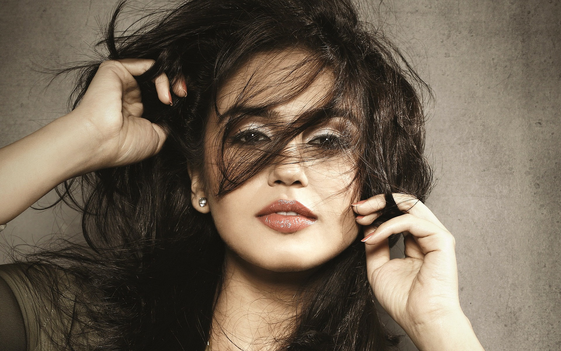 Huma Qureshi Messy Hair Close Up  Photoshoot, headshot, portrait