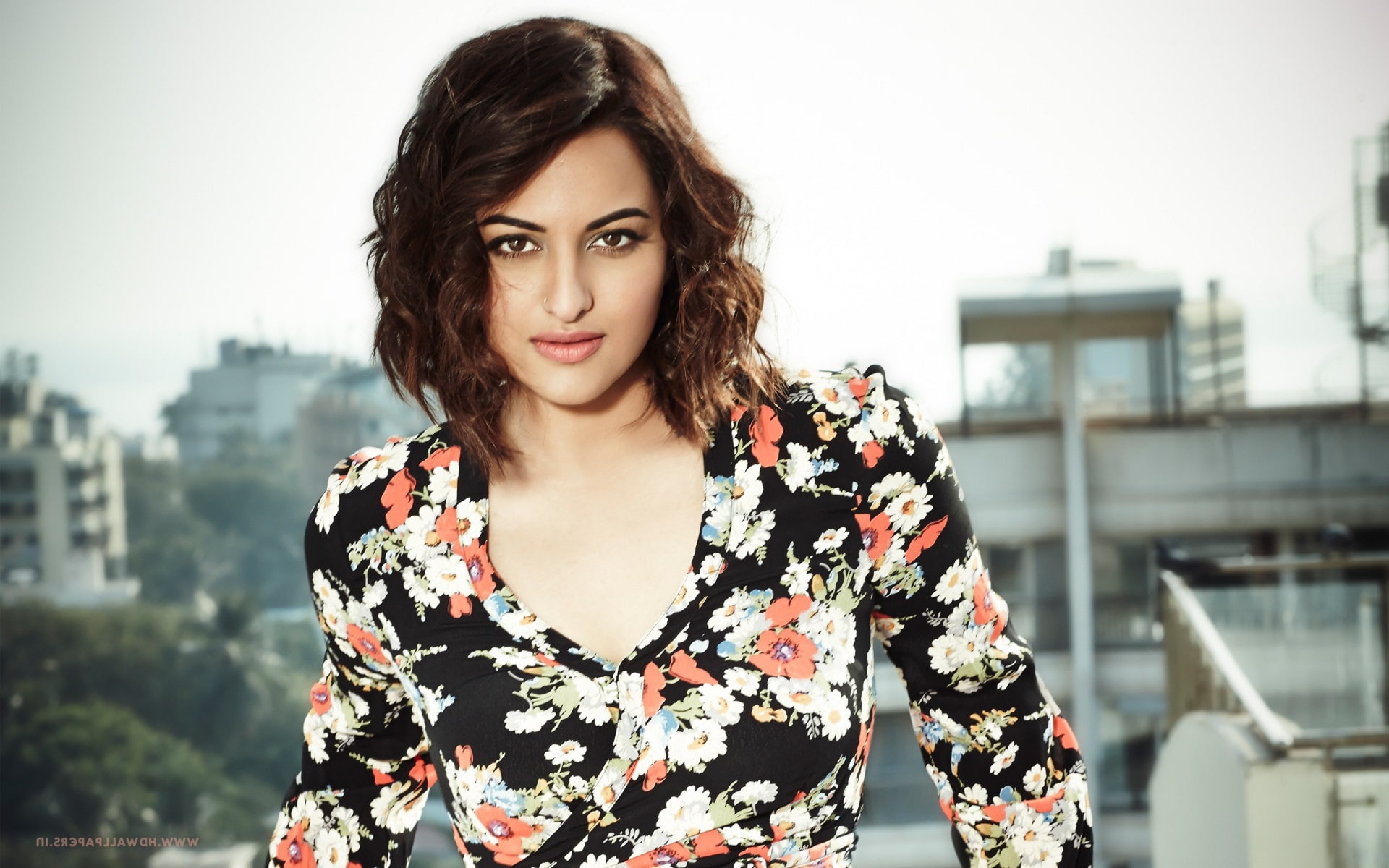 sonakshi sinha pc  hd quality, beauty, portrait, young adult