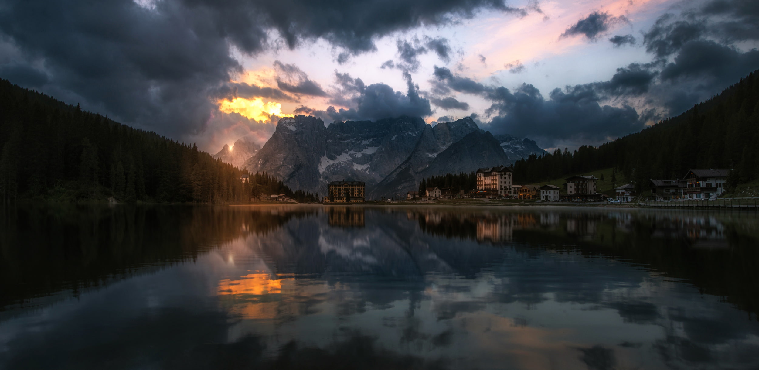 lake, Misurina, Lake Misurina, resort in the Dolomites, in the province of Belluno