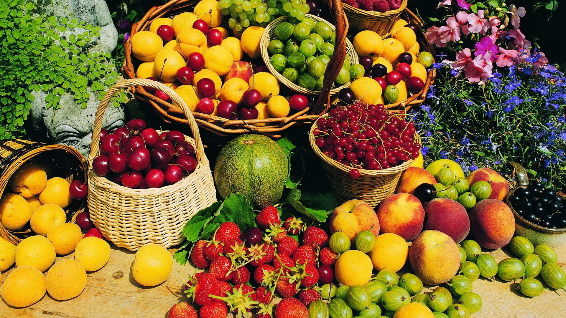 variety of fruits, peaches, strawberries, apricots, cherries (food)