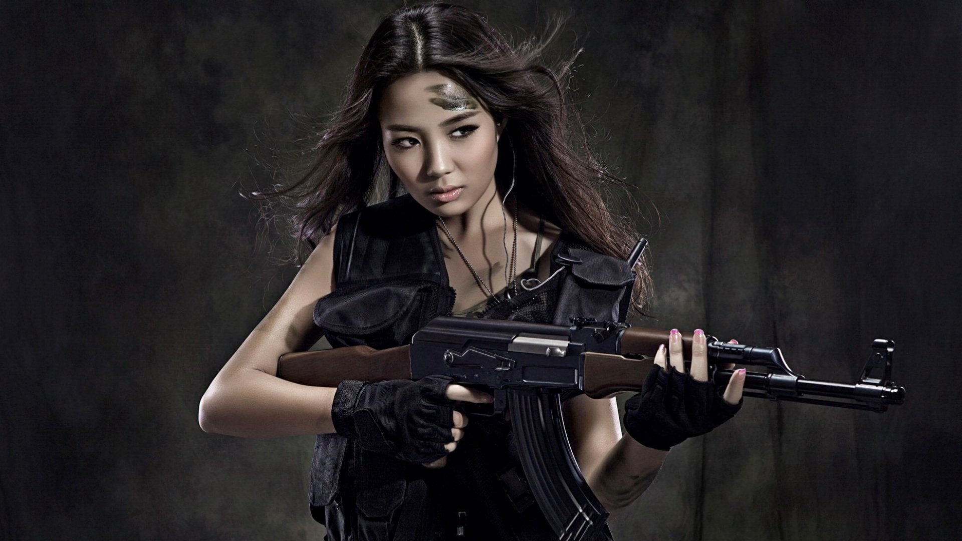 Women, Girls & Guns, AK-47, Asian, Cute, Pretty, Woman
