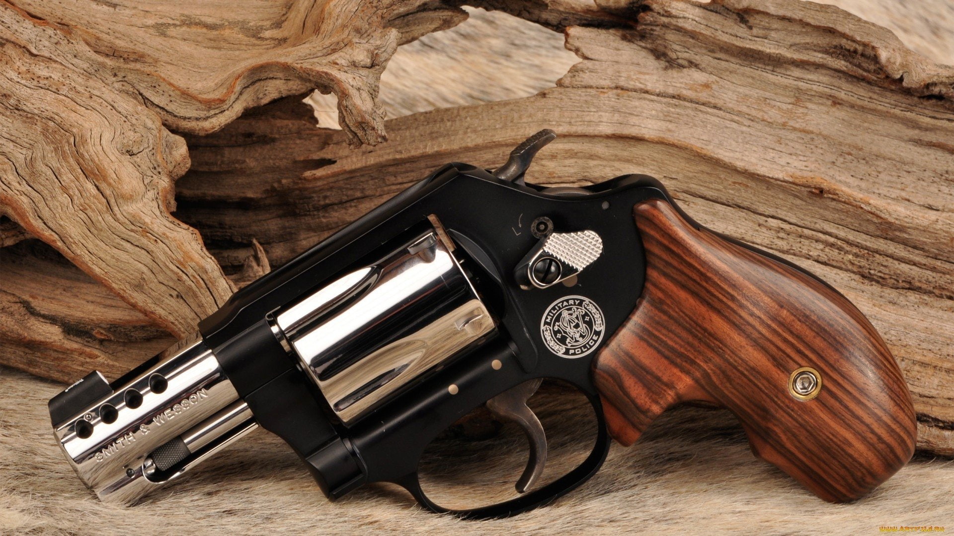 Weapons, Smith & Wesson 357 Magnum Revolver