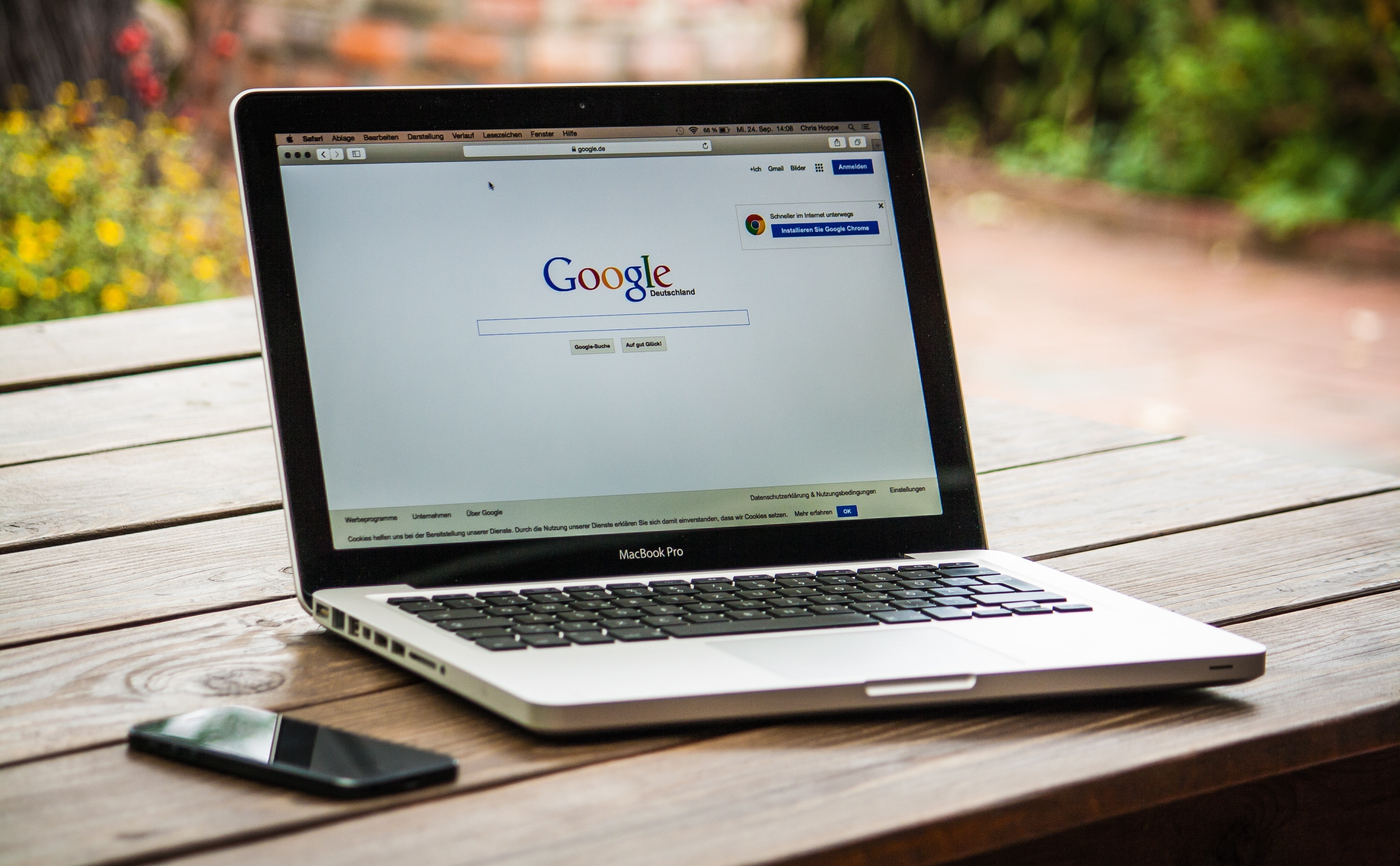 browser, macbook, google