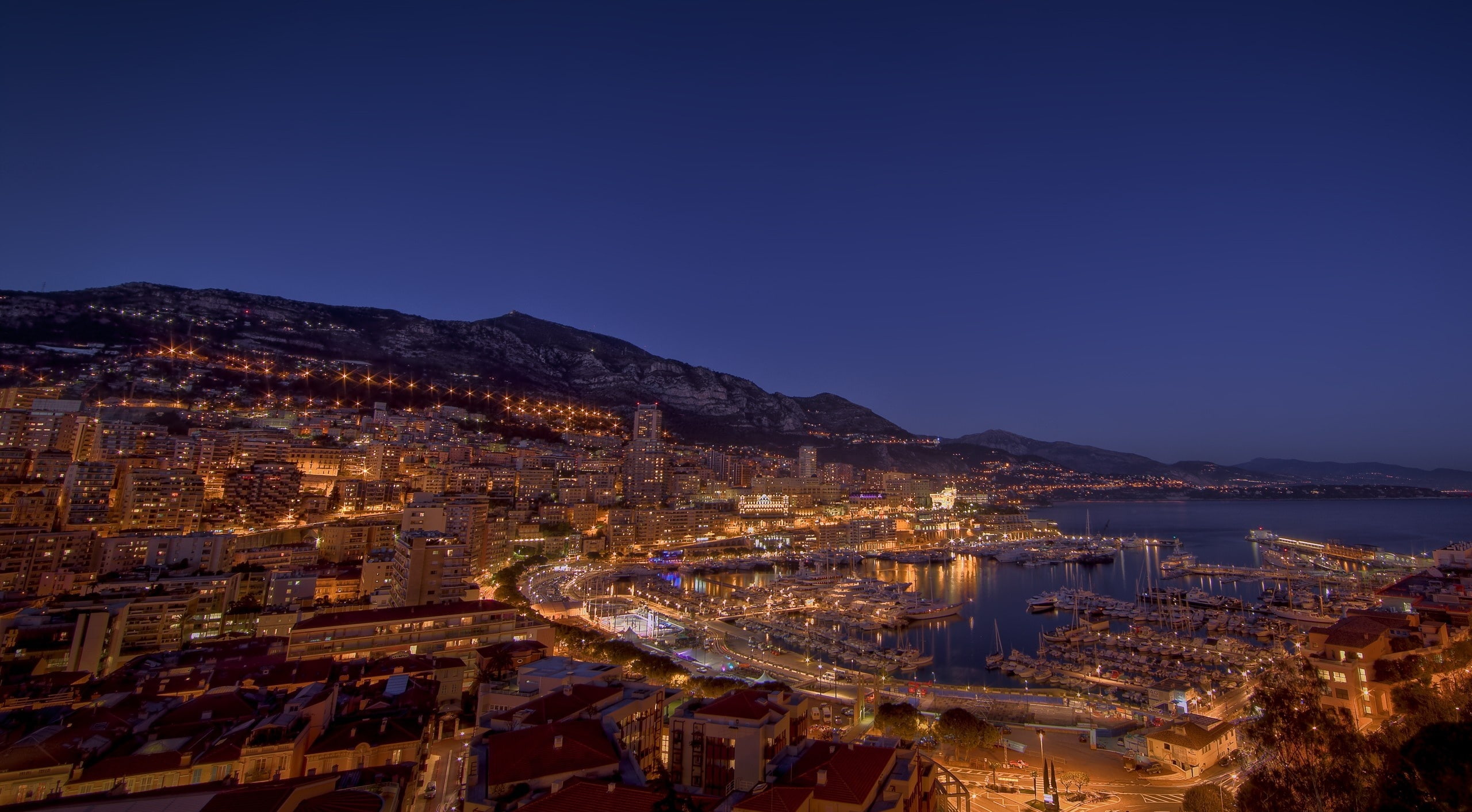 Monte Carlo Night Lights, buildings near body of water photography