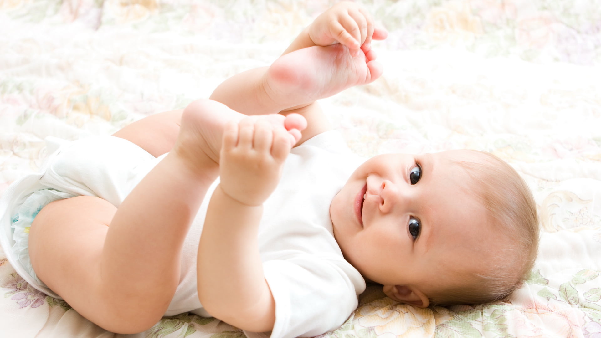 baby's white onesie, children, smile, background, Wallpaper, feet