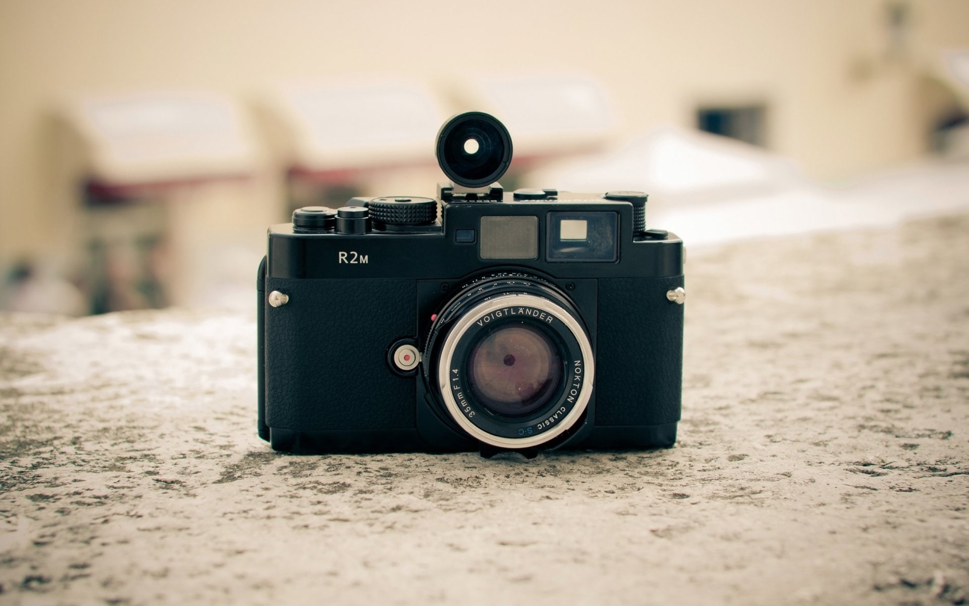 Man Made, Camera