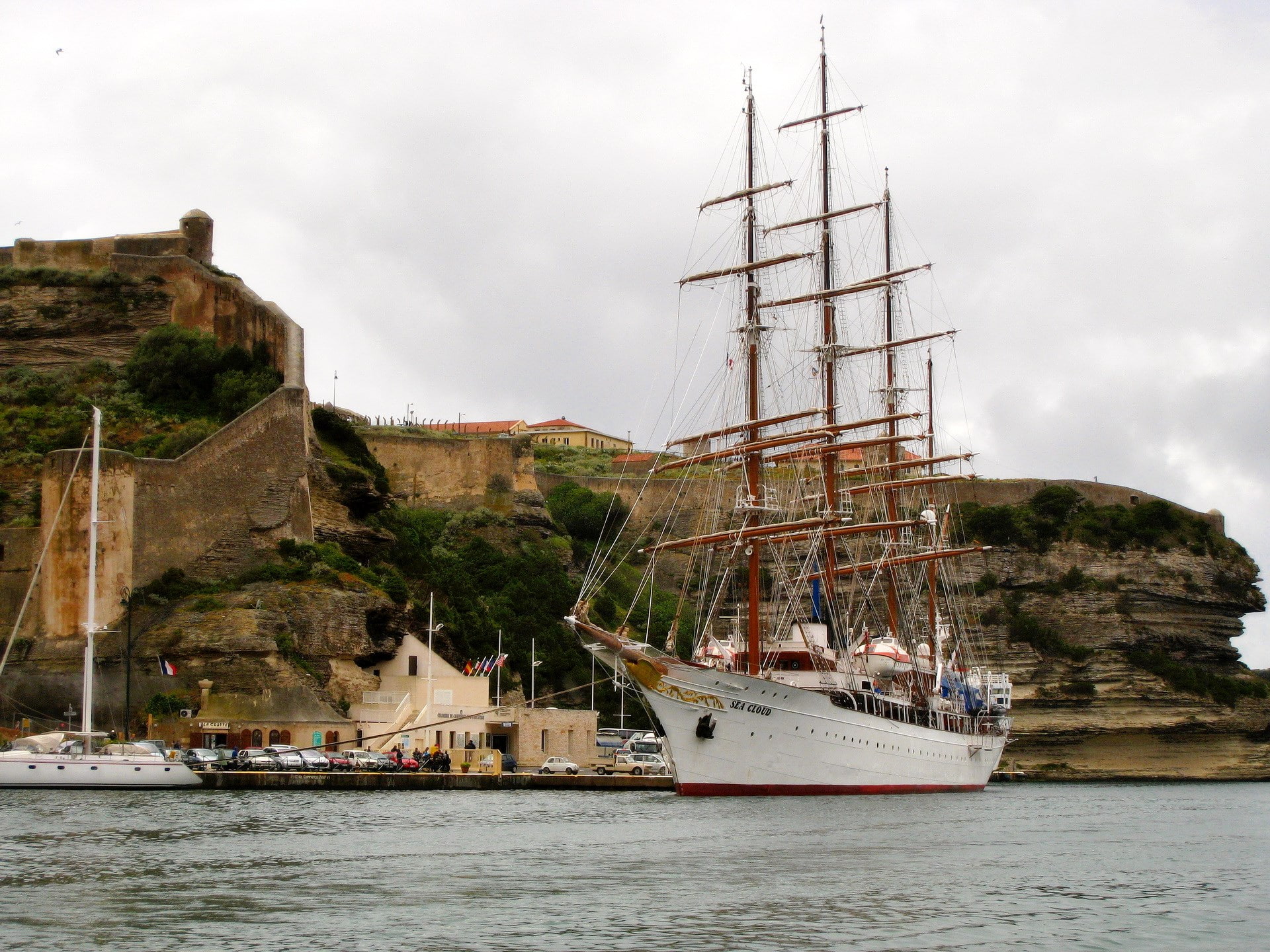 sailing ship