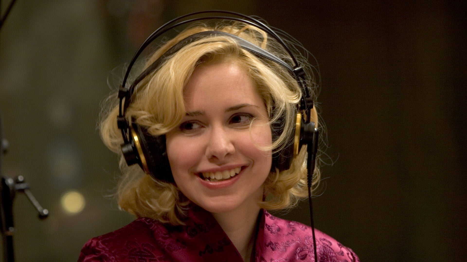 black on-ear headphones, nellie mckay, girl, blonde, smile, portrait