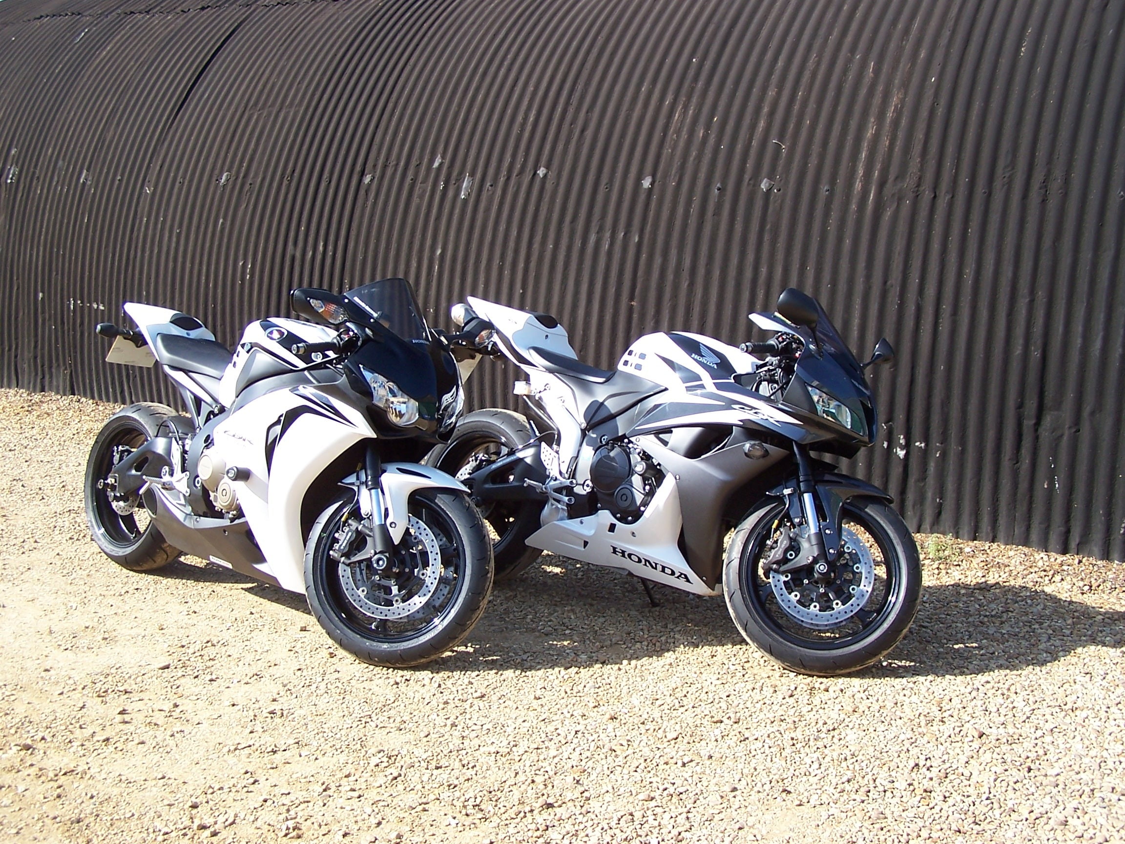 black and gray sportbikes, motorcycles, Honda, cbr 1000 rr, cbr 600 rr