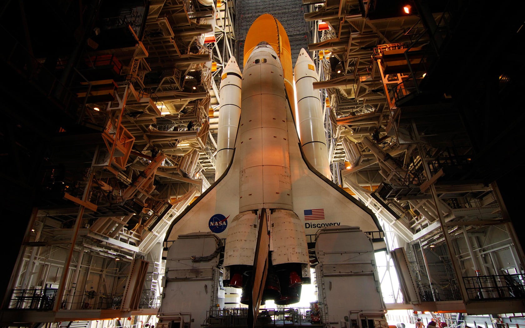 white NASA rocket, space shuttle, Discovery, architecture, built structure