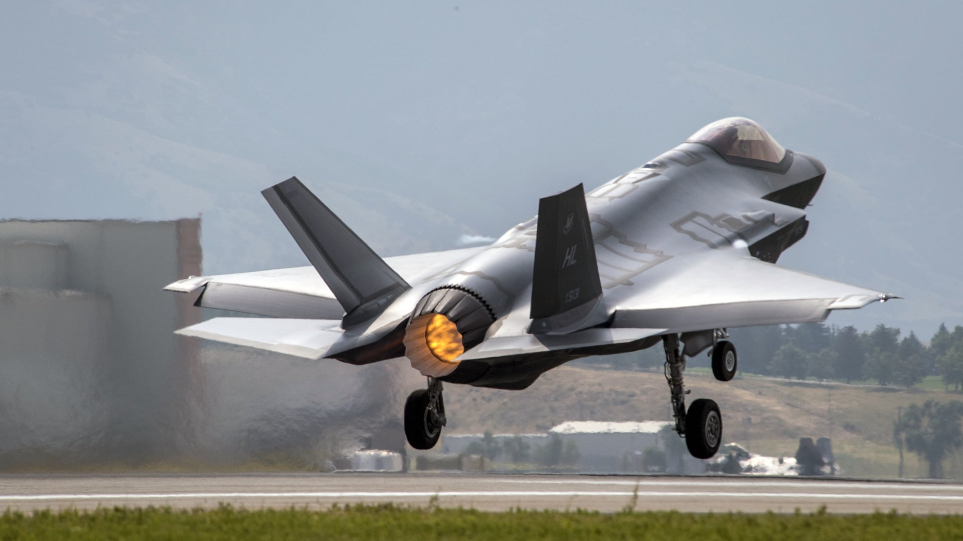 Lightning II, F-35, Lockheed Martin, family unobtrusive multifunction
