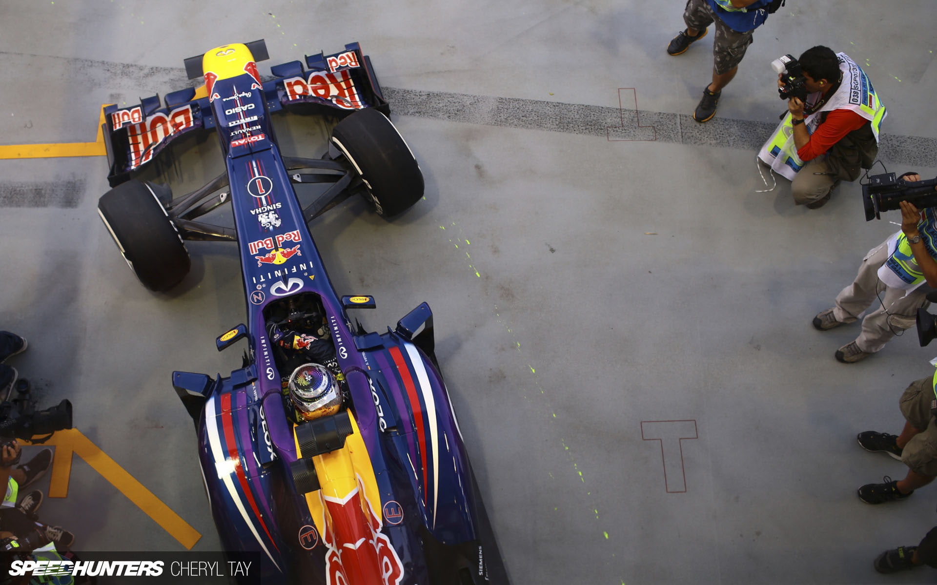 Race Car Formula One F1 Red Bull HD, purple red and yellow formula one