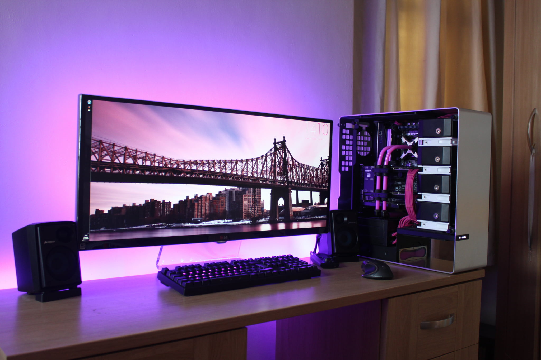 workspace, computer, indoors, technology, home interior, no people
