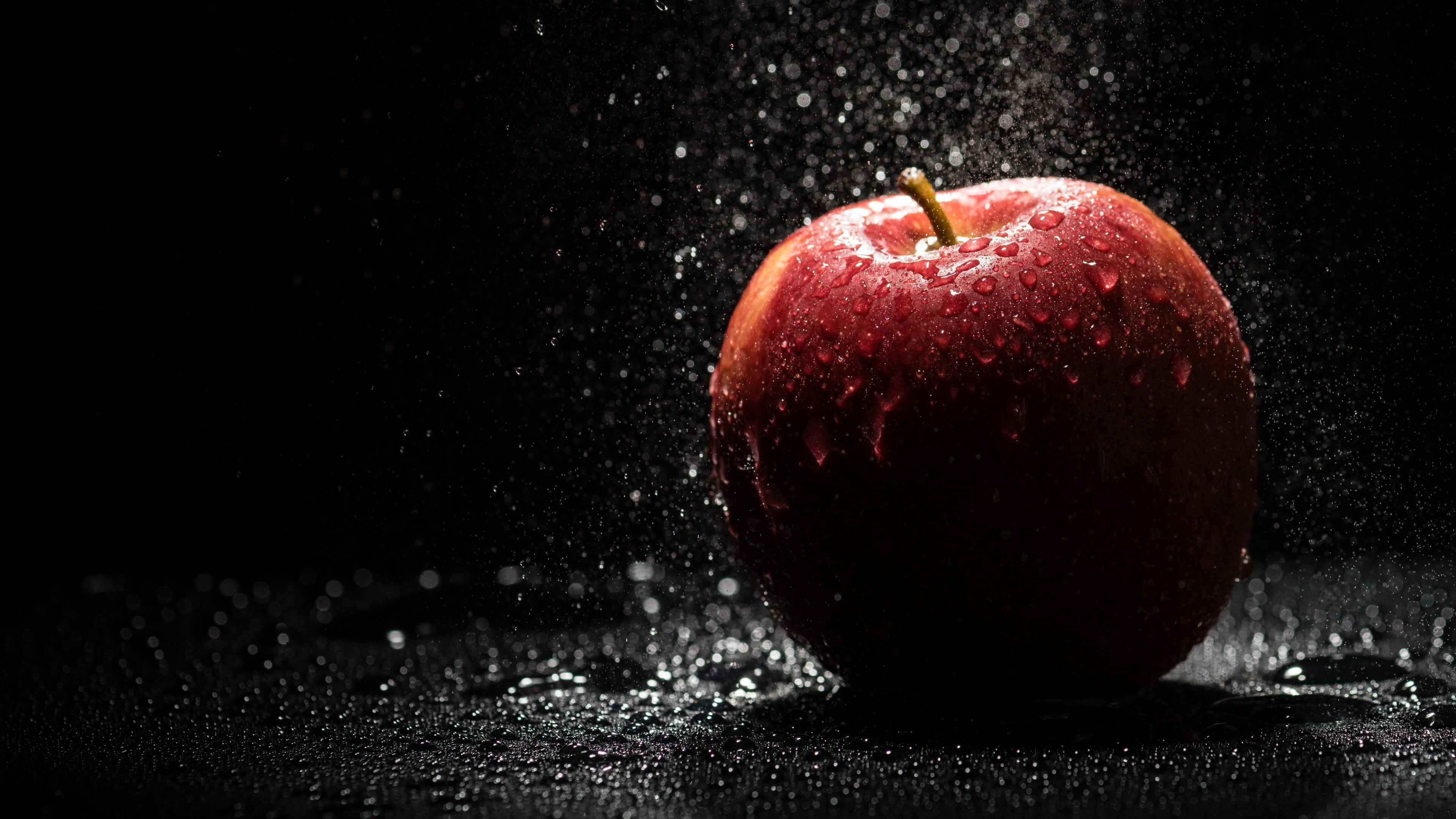 red apple, water, water drops, fruit, apples, shadow, lights