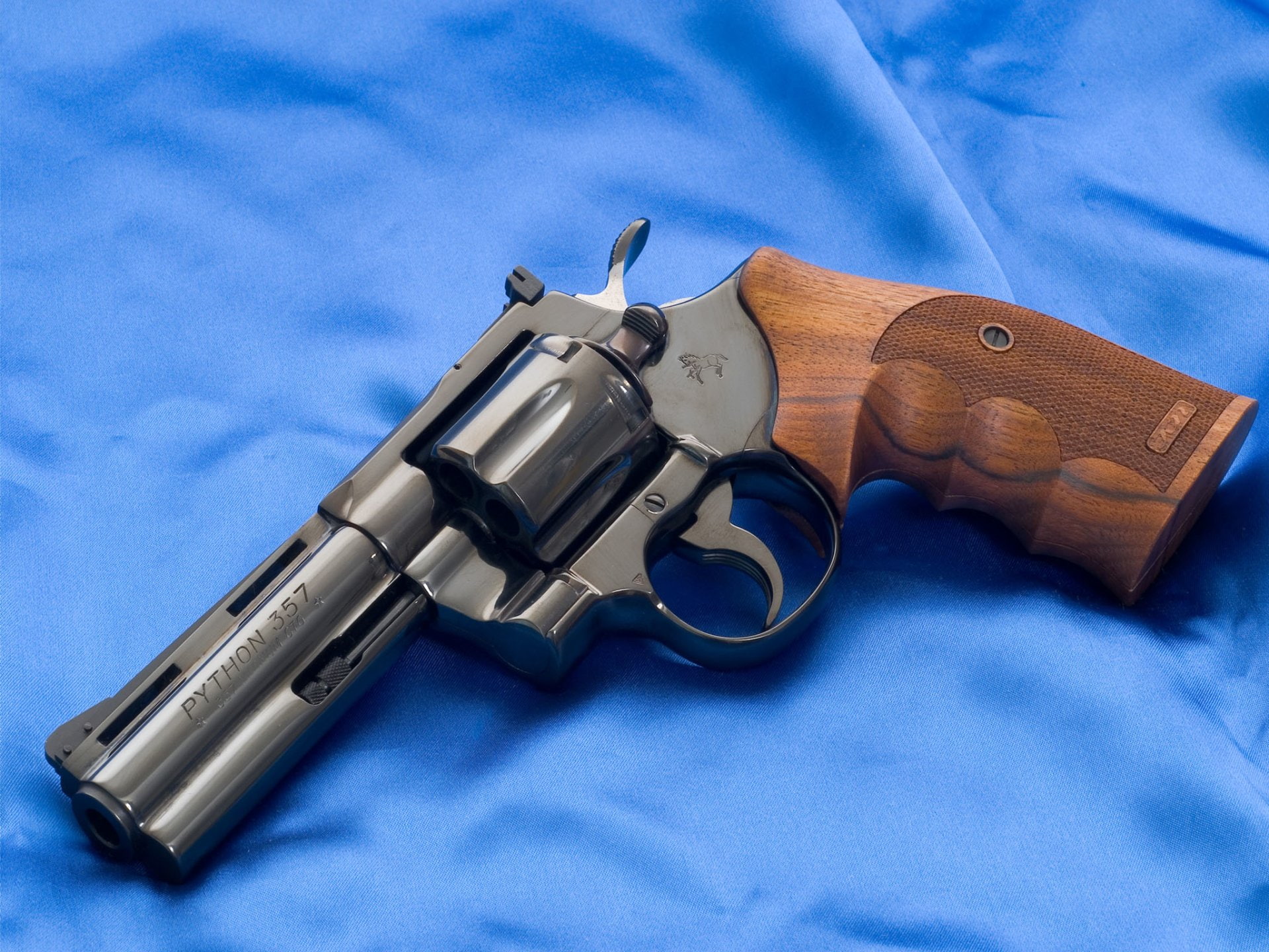Weapons, Colt Python Revolver