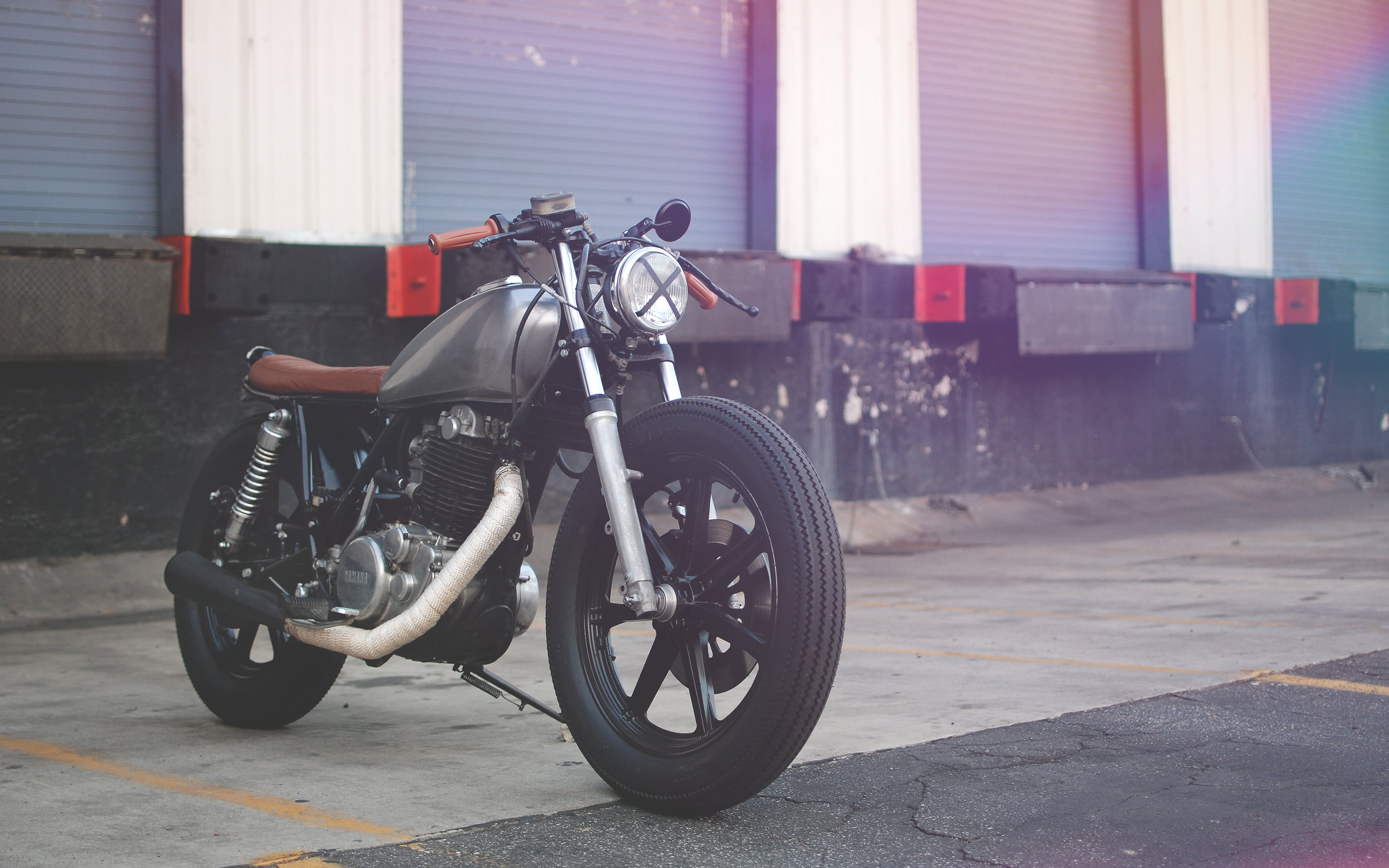 brown and gray motorcycke, yamaha, motorcycle, cafe racer, sr500