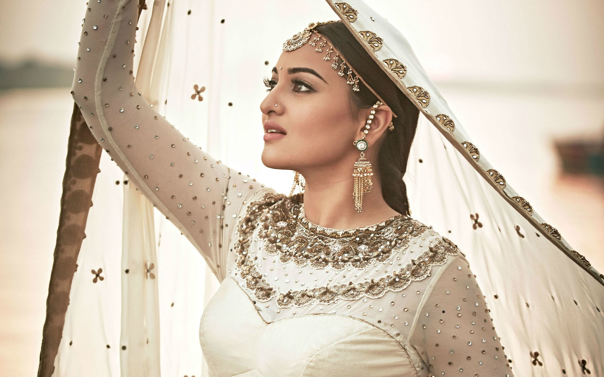 Actresses, Sonakshi Sinha, young adult, young women, one person