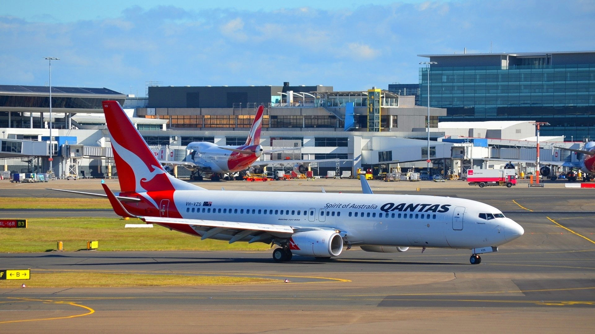 Aircrafts, Boeing 737, Airplane, Qantas, Vehicle, transportation