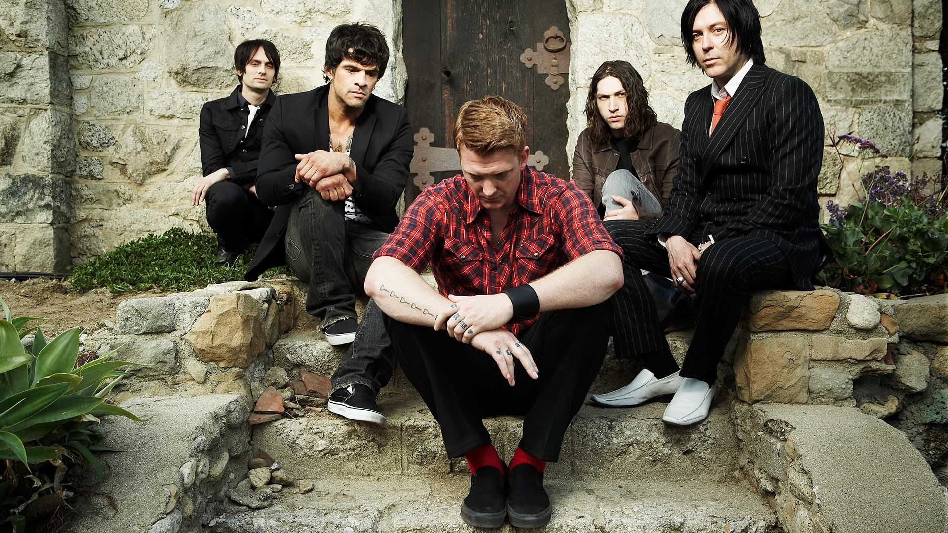 Queens of the Stoned Age, queens of the stone age, band, clothes