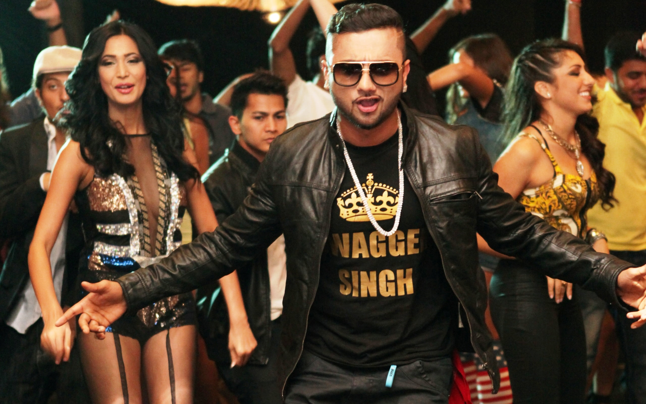 Honey Singh Birthday Bash Song Still, men's black leather jacket
