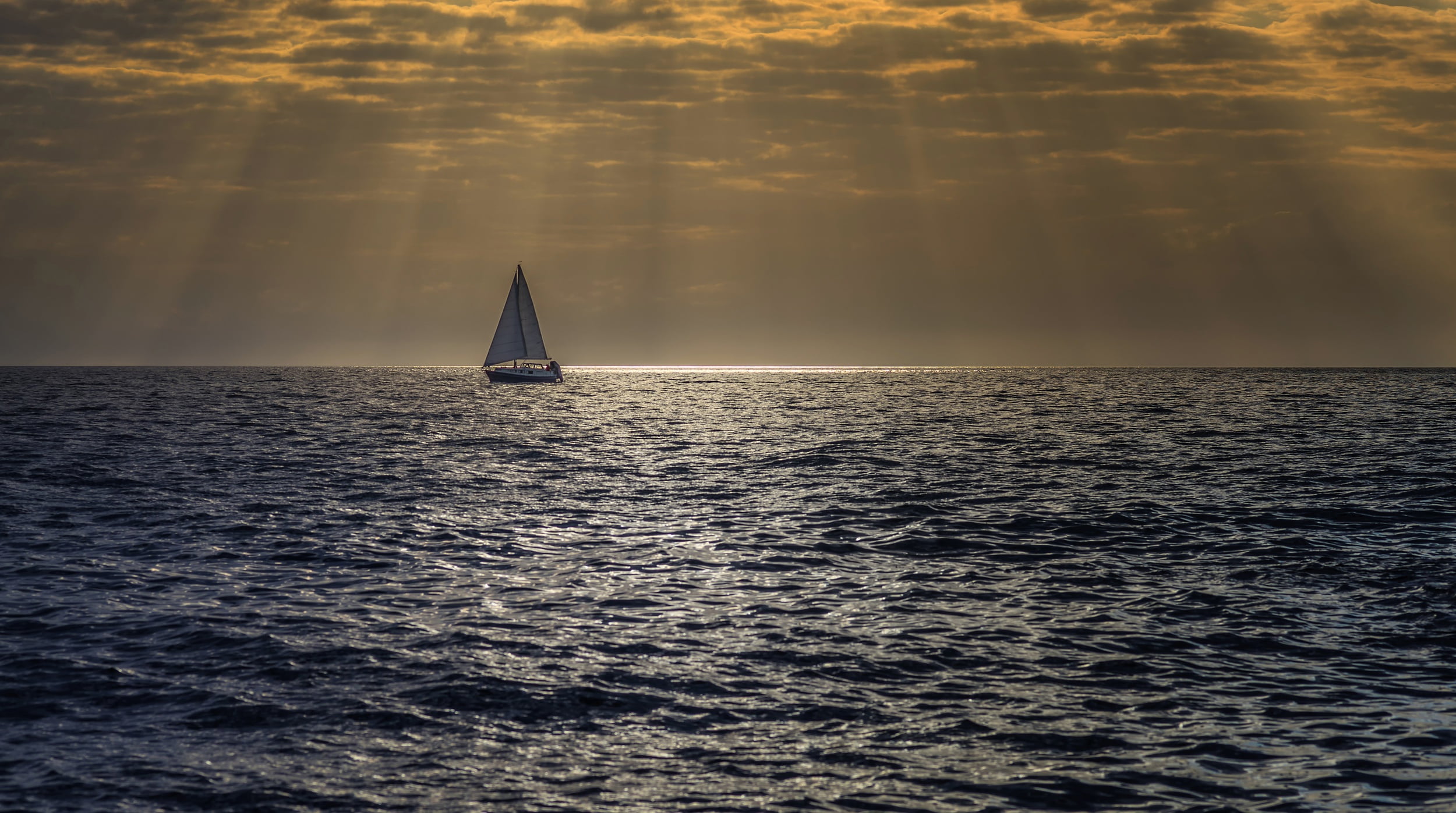 sea, rays, yacht, Ronny Olsson