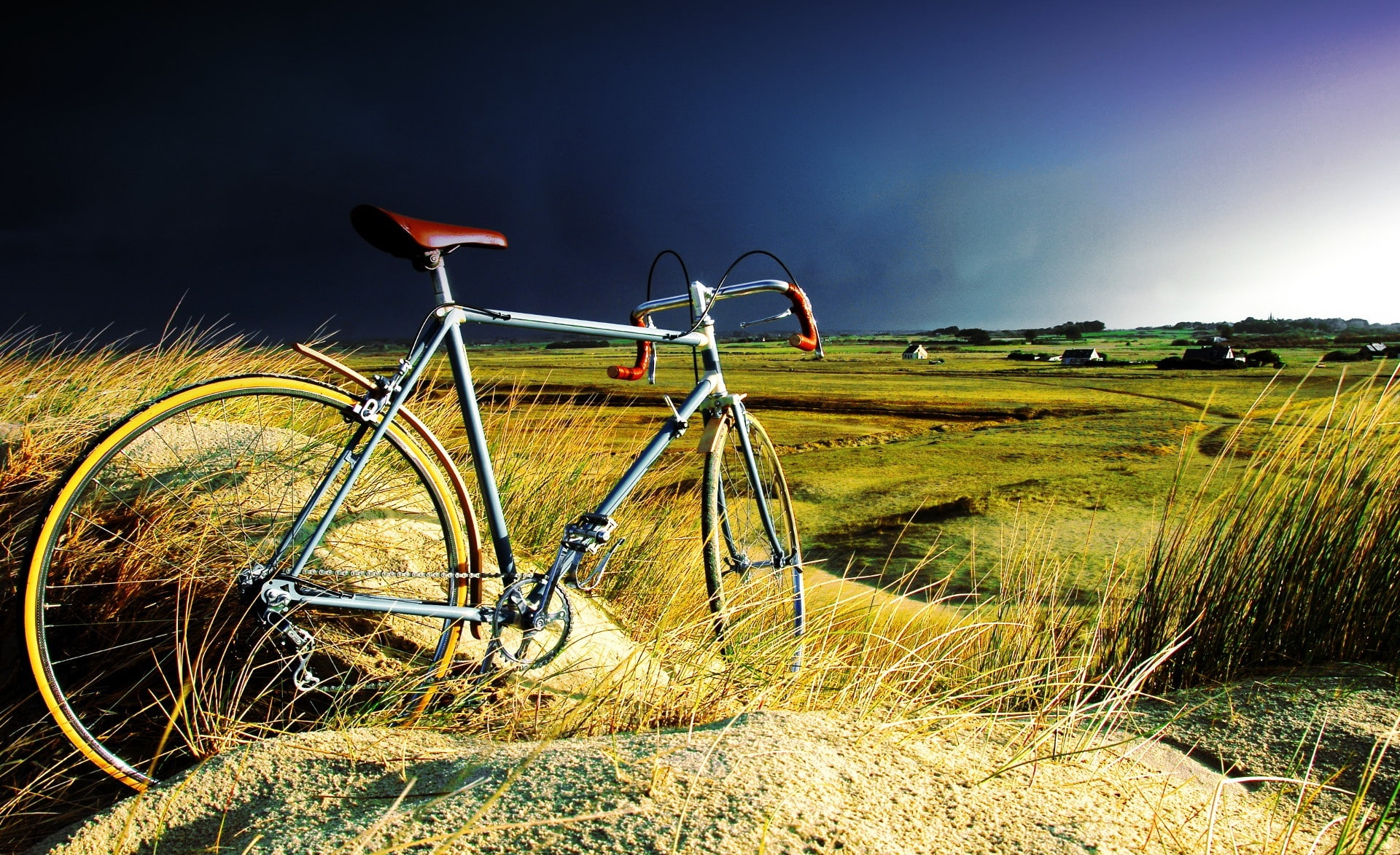 Vintage Bicycle in the Storm, grey road bike, Sports, Biking