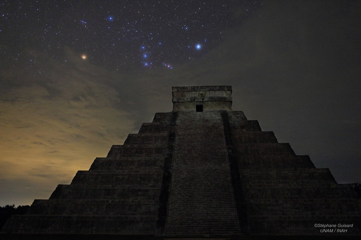 grey pyramid, Mexico, Chichen Itza, ancient, stars, sky, low angle view