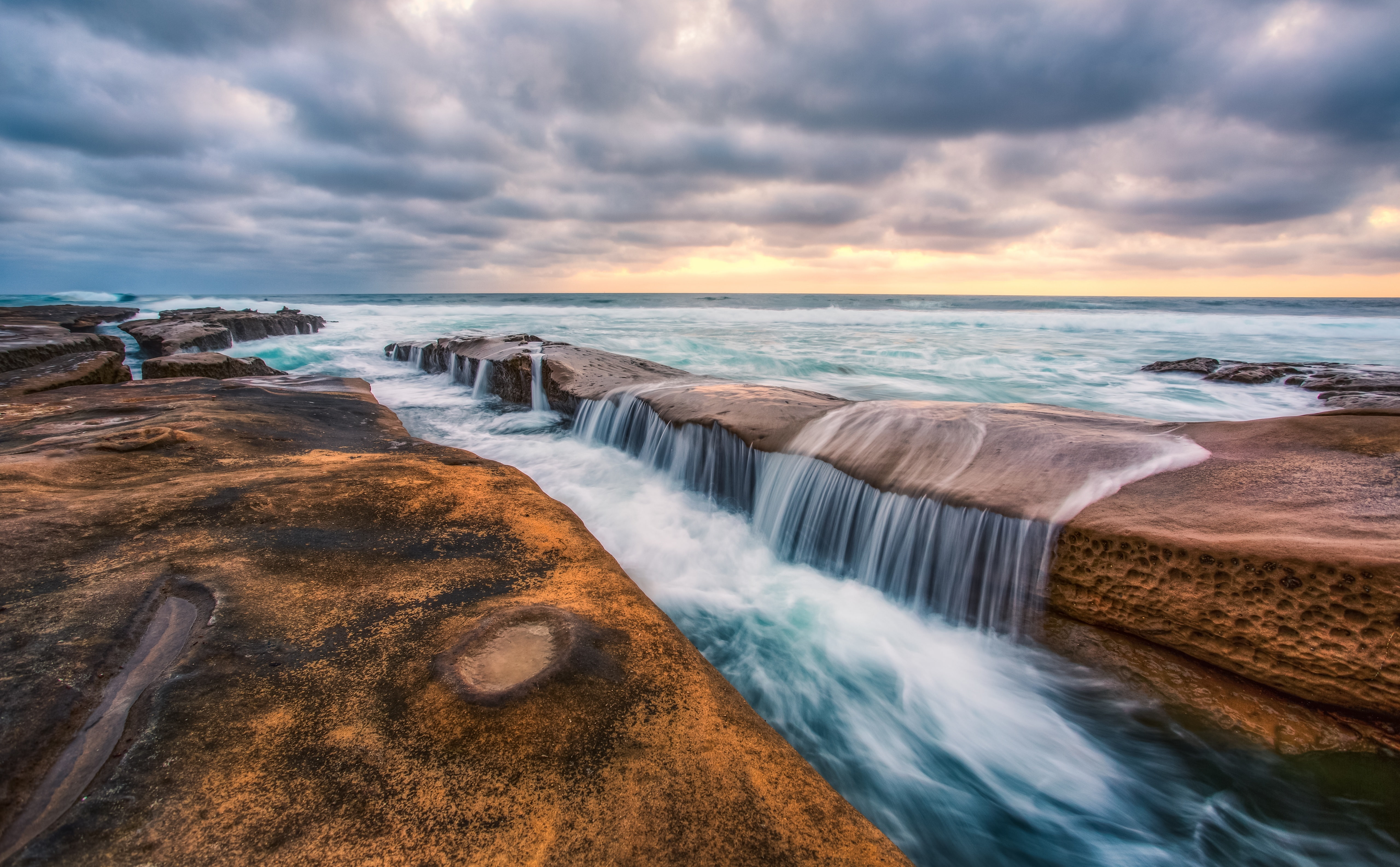 Pacific Ocean Rocks, water falls, United States, California, Beach