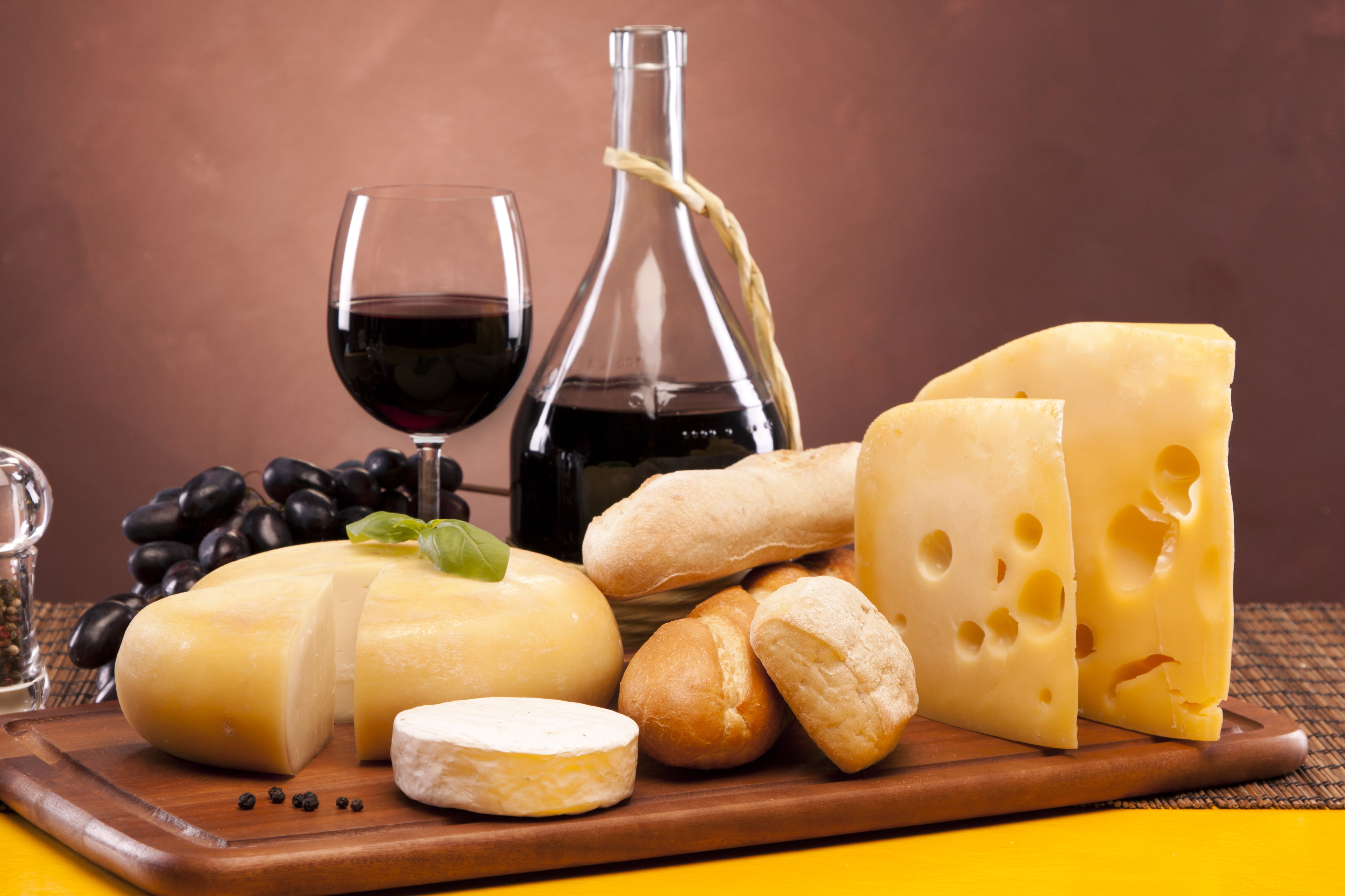 cheese and wine, red, glass, bread, grapes, pepper, loaves, Emmental