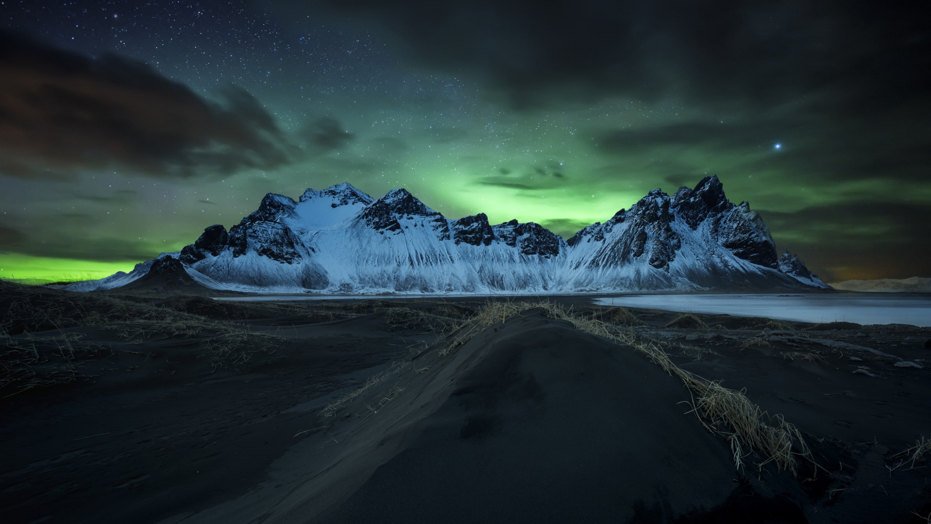 vatnajokull national park, aurora borealis, stokksnes, iceland