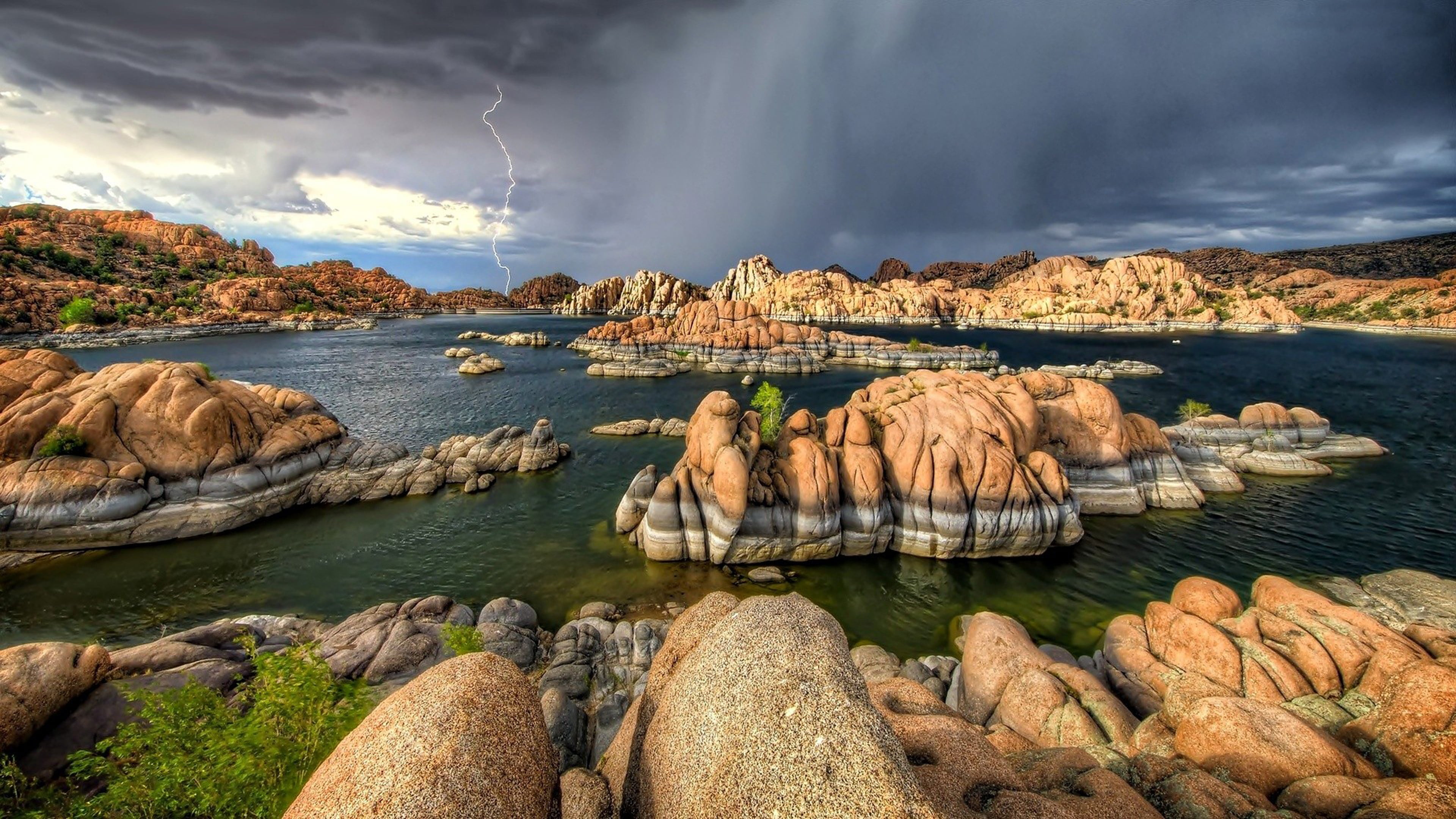 Beautiful HD Wallpaper-lake-islands of rock-dark storm cloud, lightning-Watson Lake, Near Prescott, Arizona Wallpaper